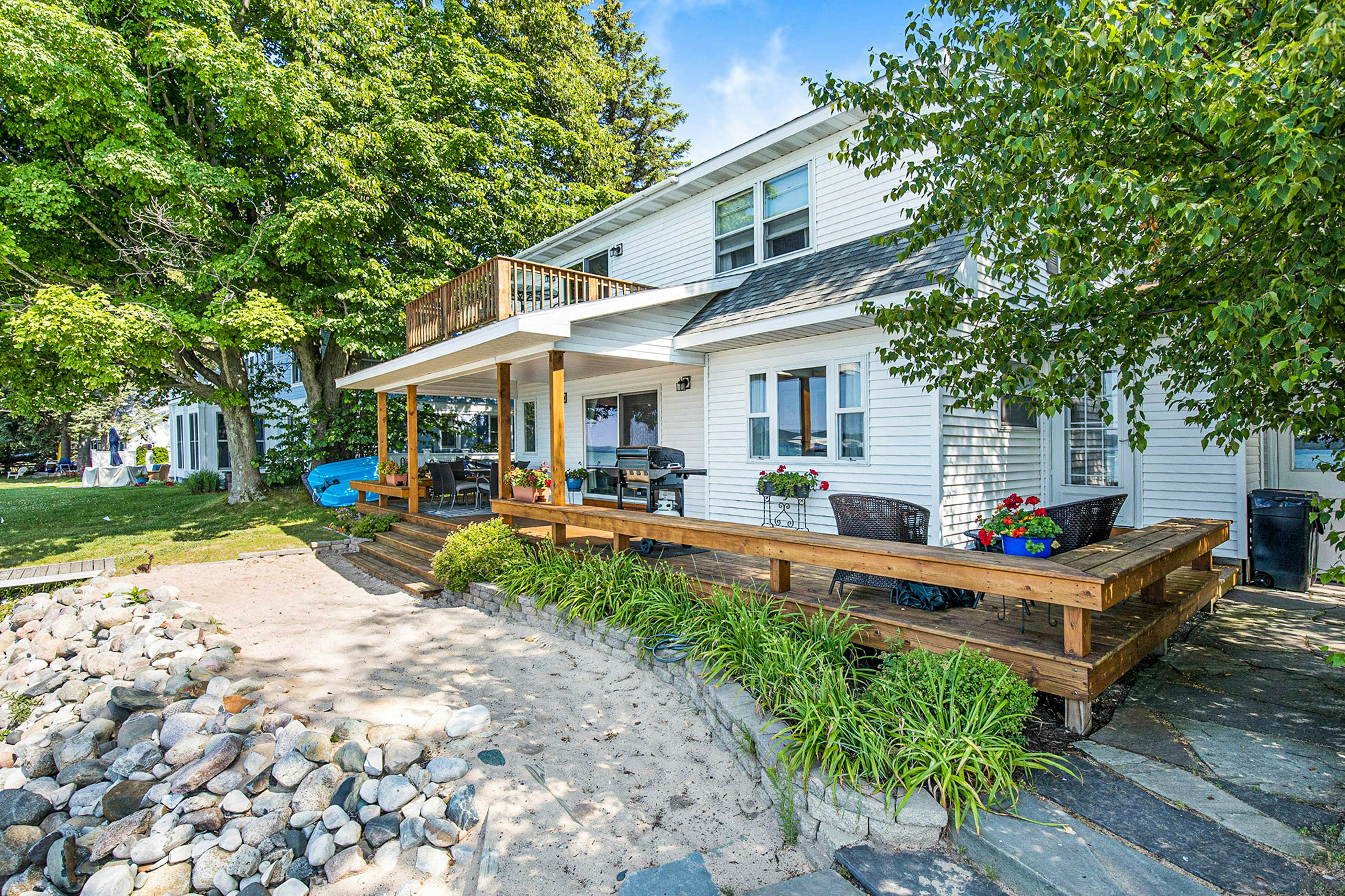 Agua Bella 3 BD Beulah, MI Vacation Rental Vacasa