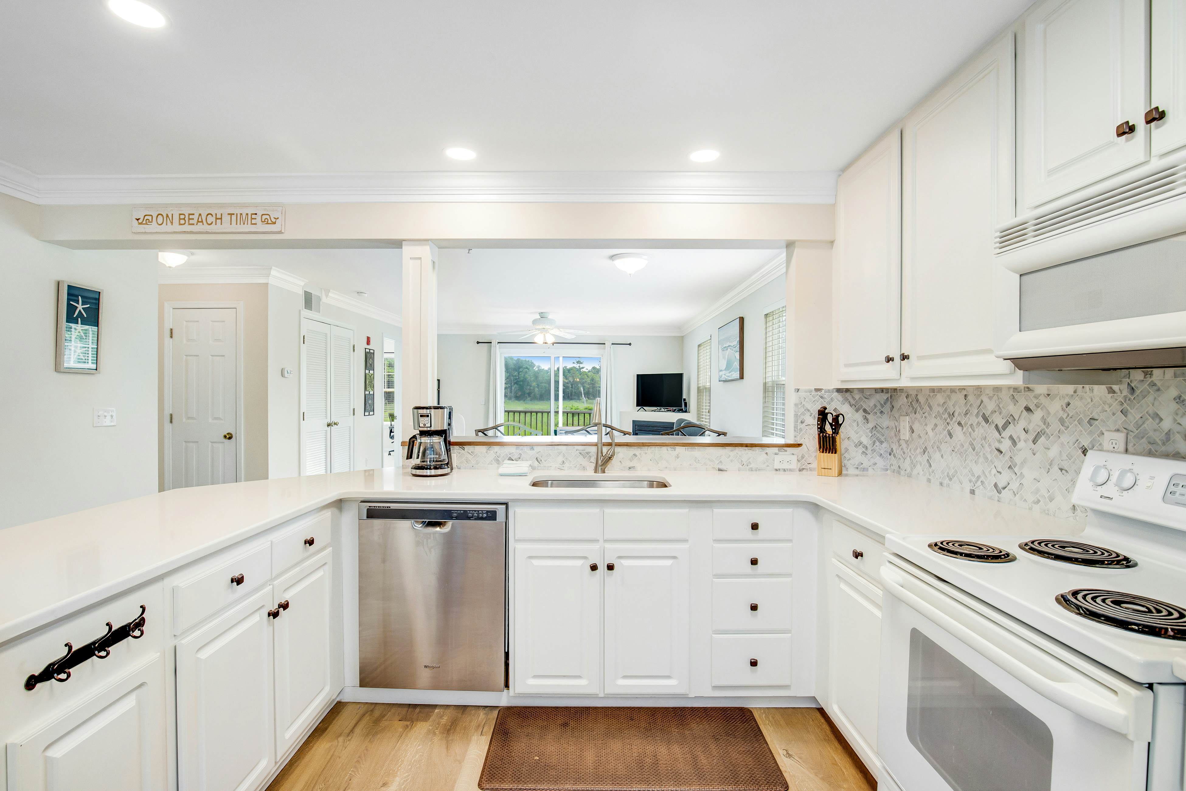 Bethany Bay - 8004 Pettinaro Dr