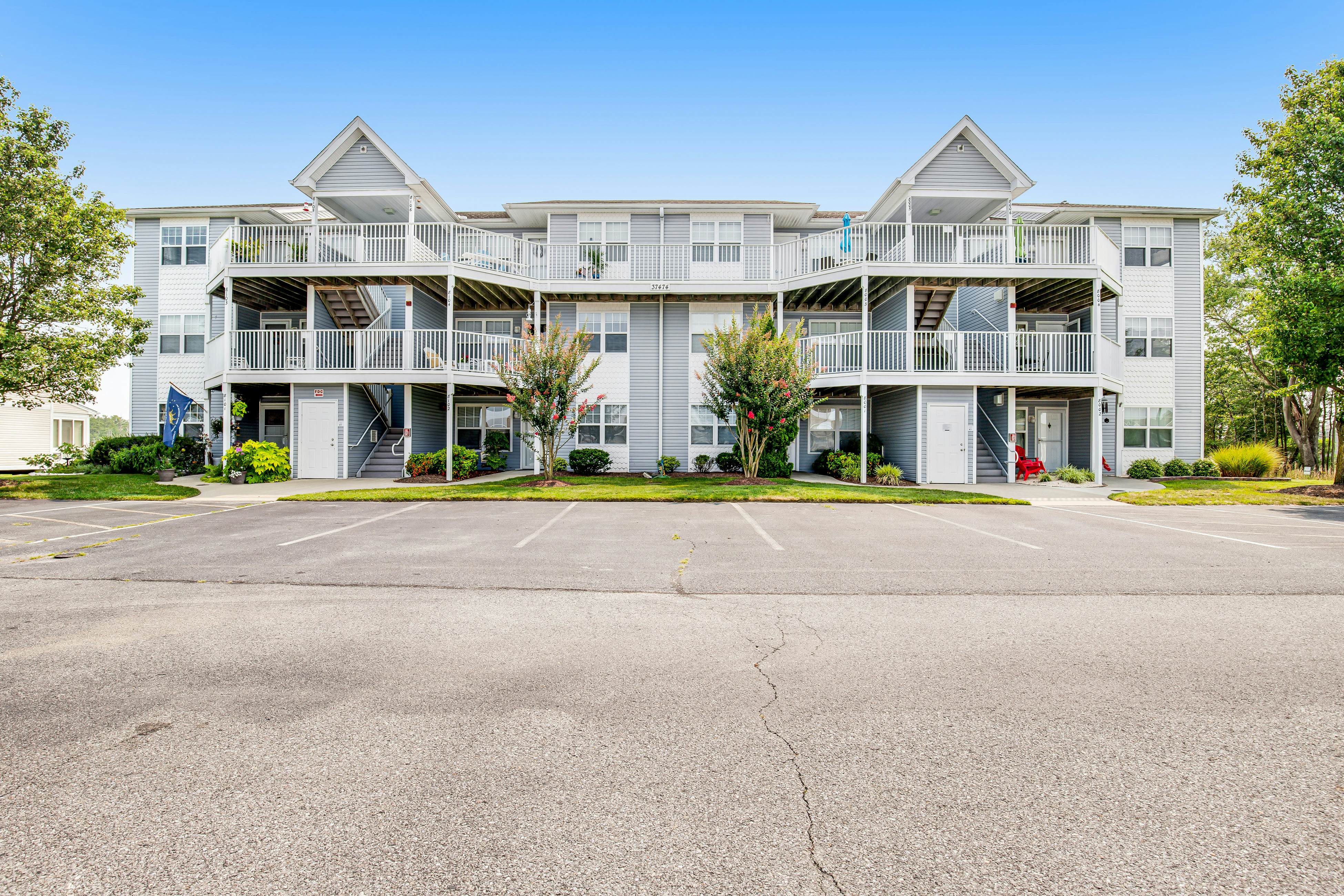 Bethany Bay - 8004 Pettinaro Dr