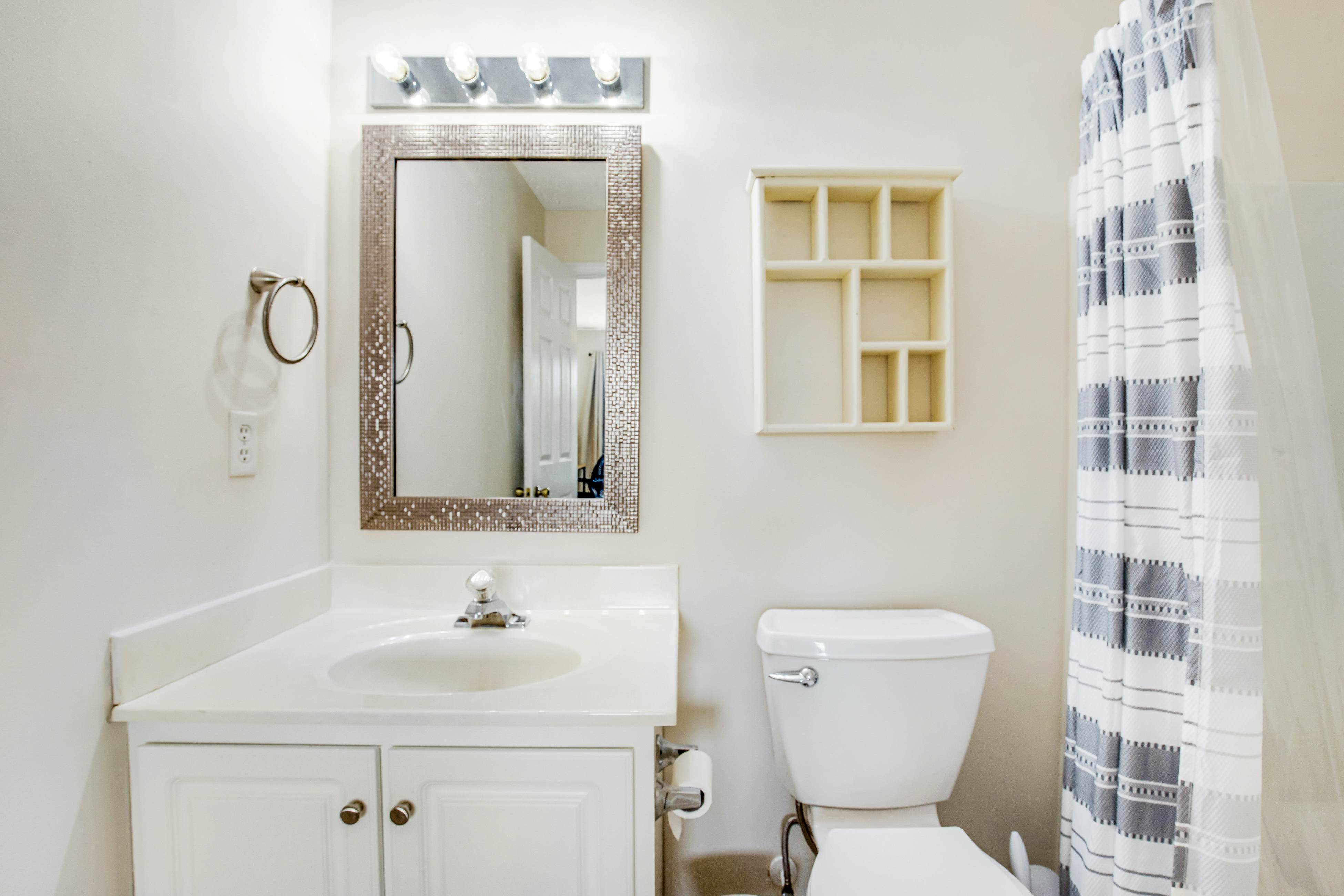 Bethany Bay - 8004 Pettinaro Dr