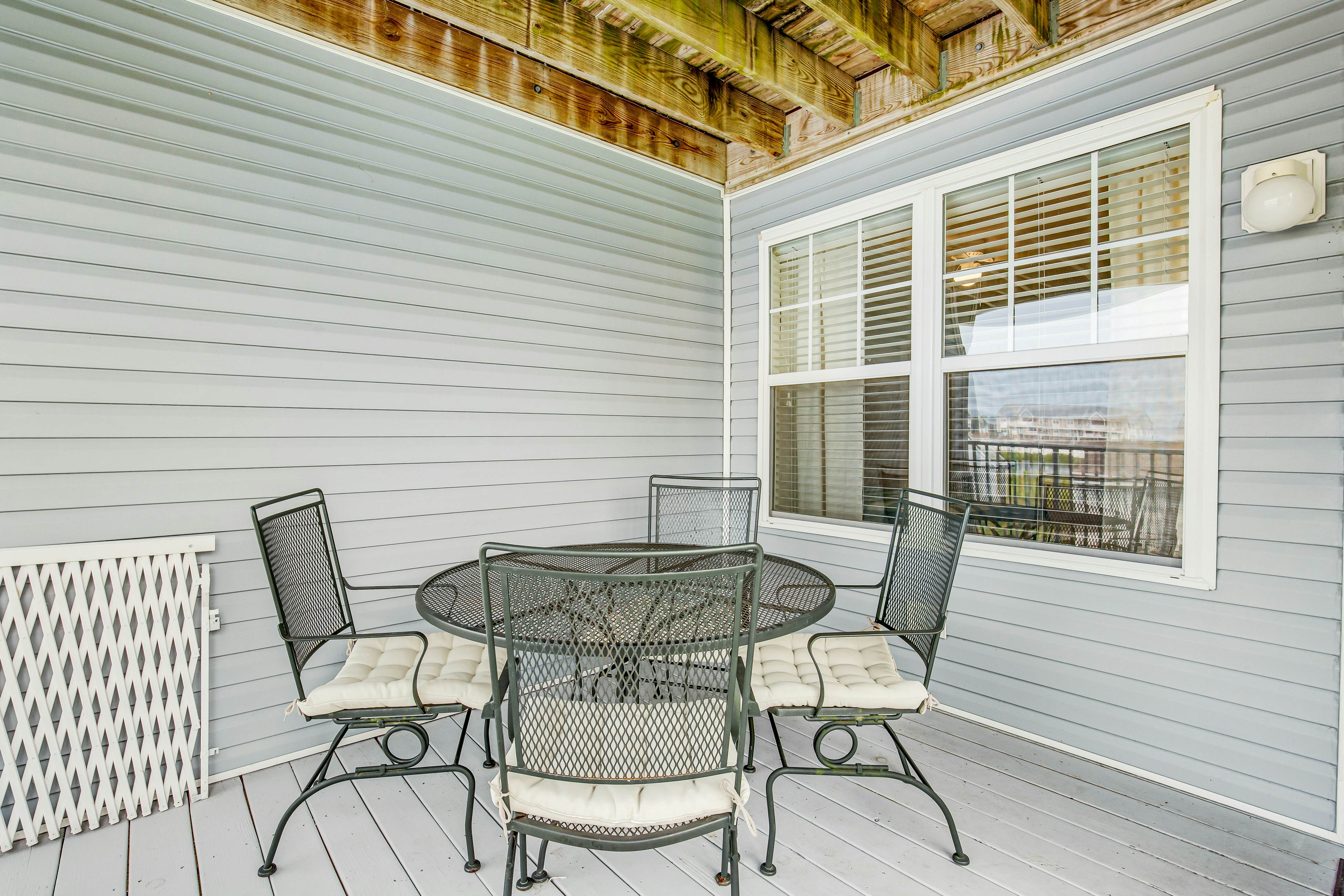 Bethany Bay - 8004 Pettinaro Dr