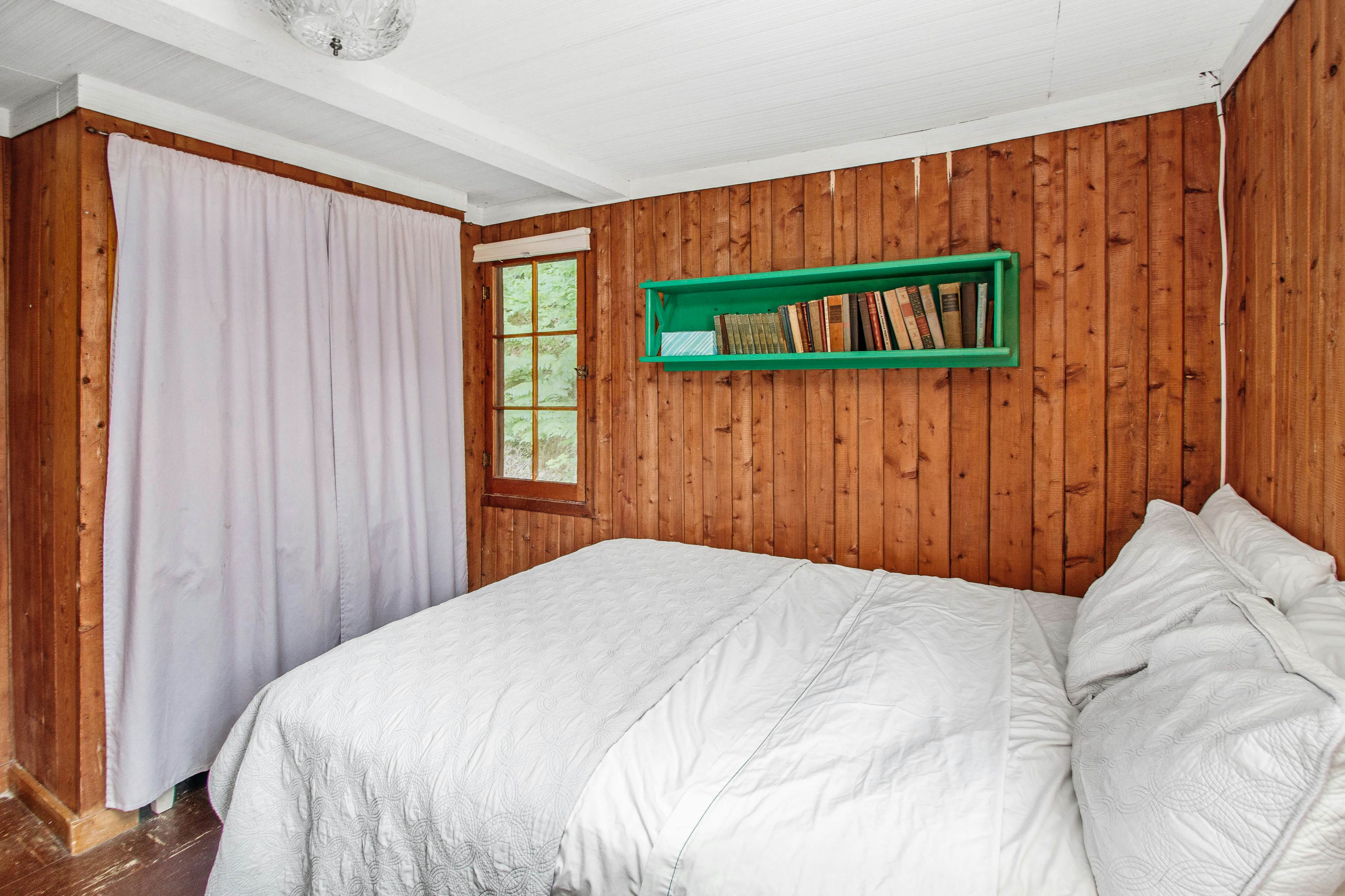 Cedar Cot & Cedar Tot