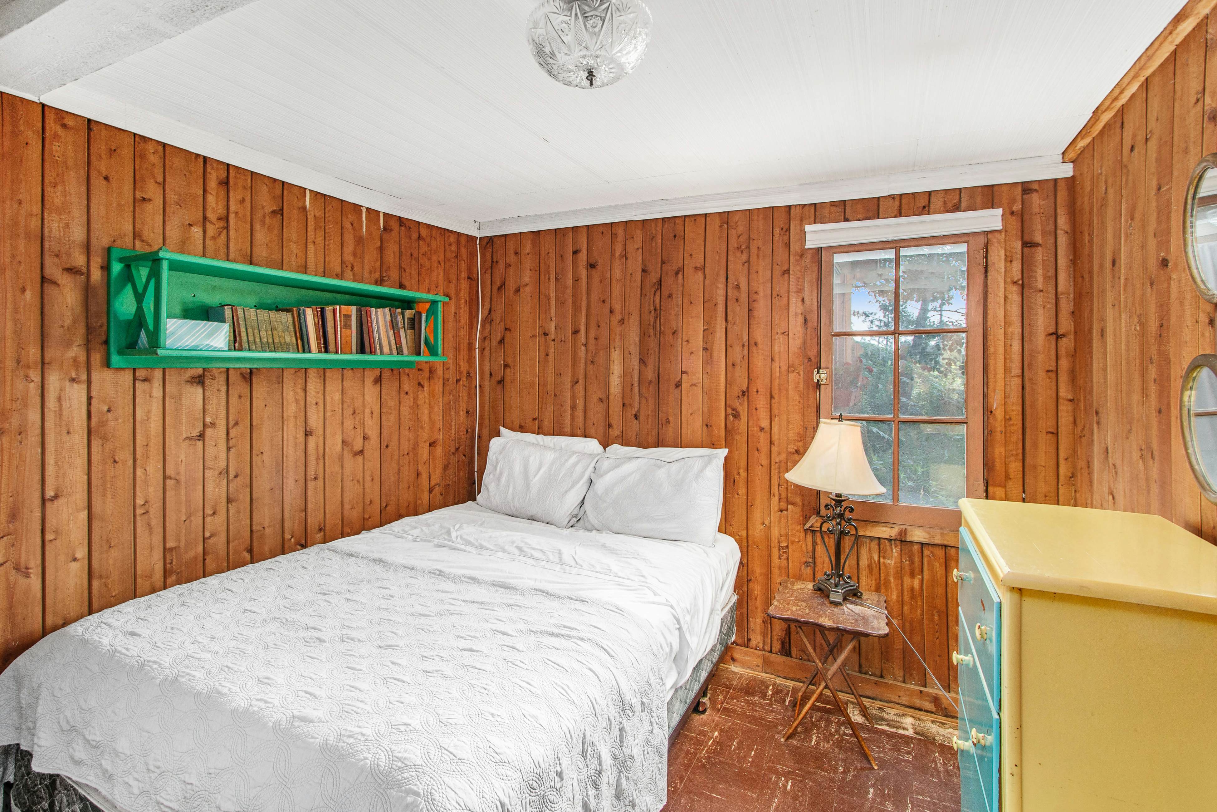 Cedar Cot & Cedar Tot