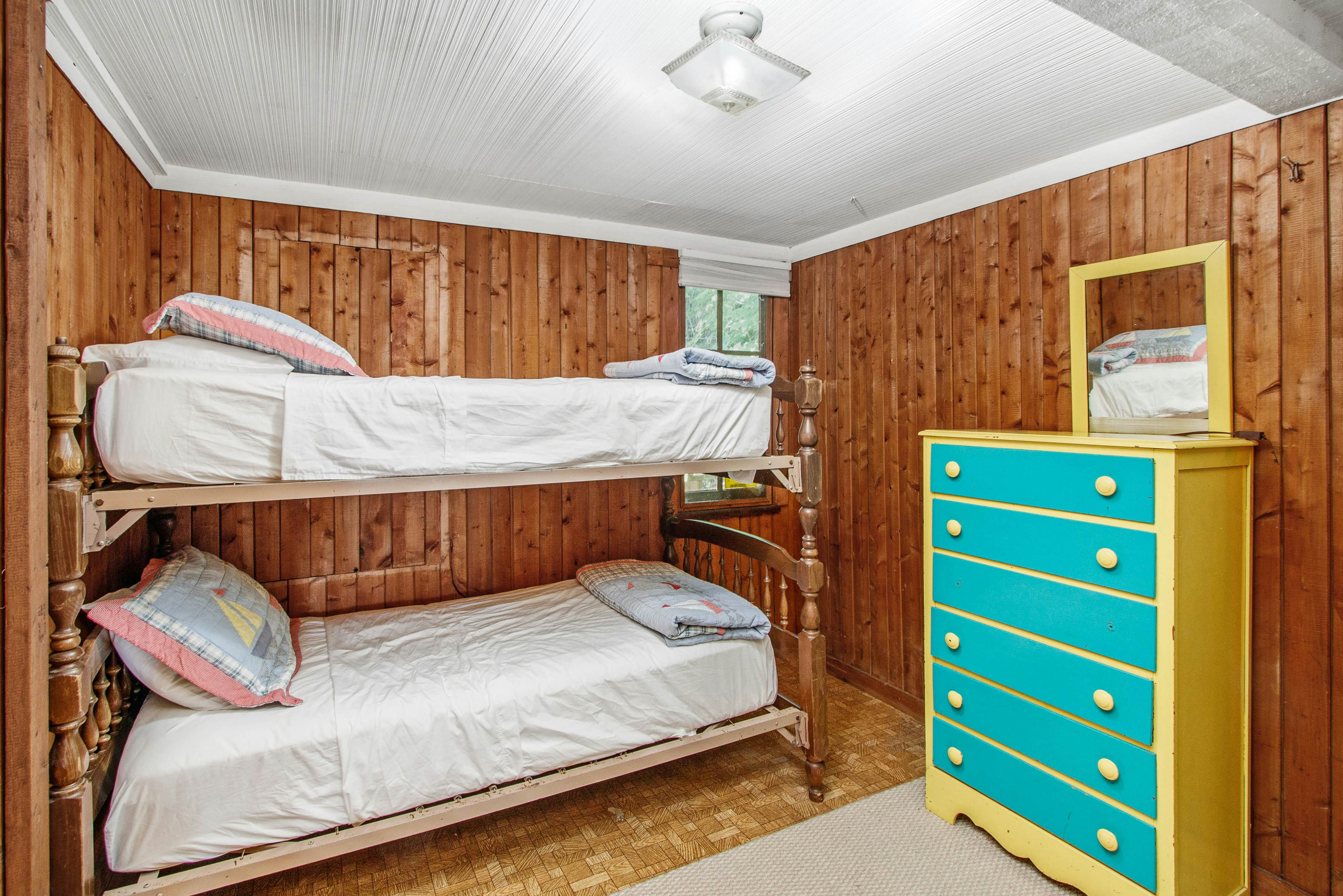 Cedar Cot & Cedar Tot