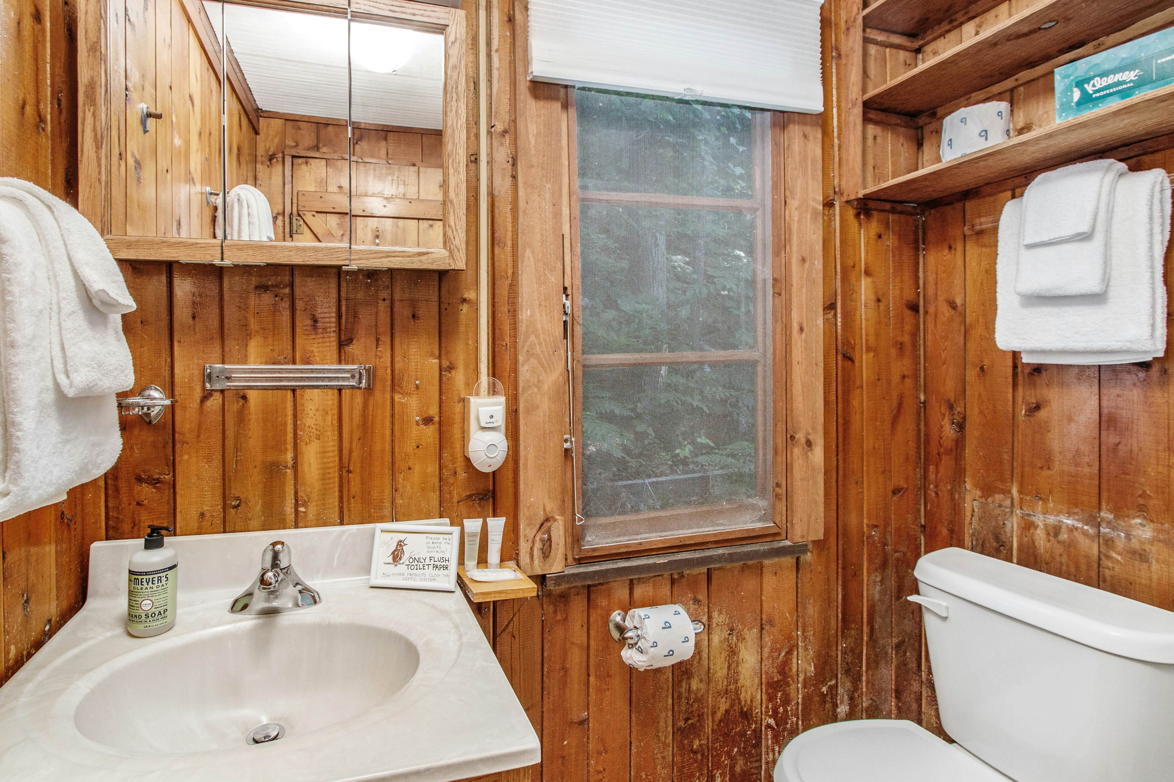 Cedar Cot & Cedar Tot