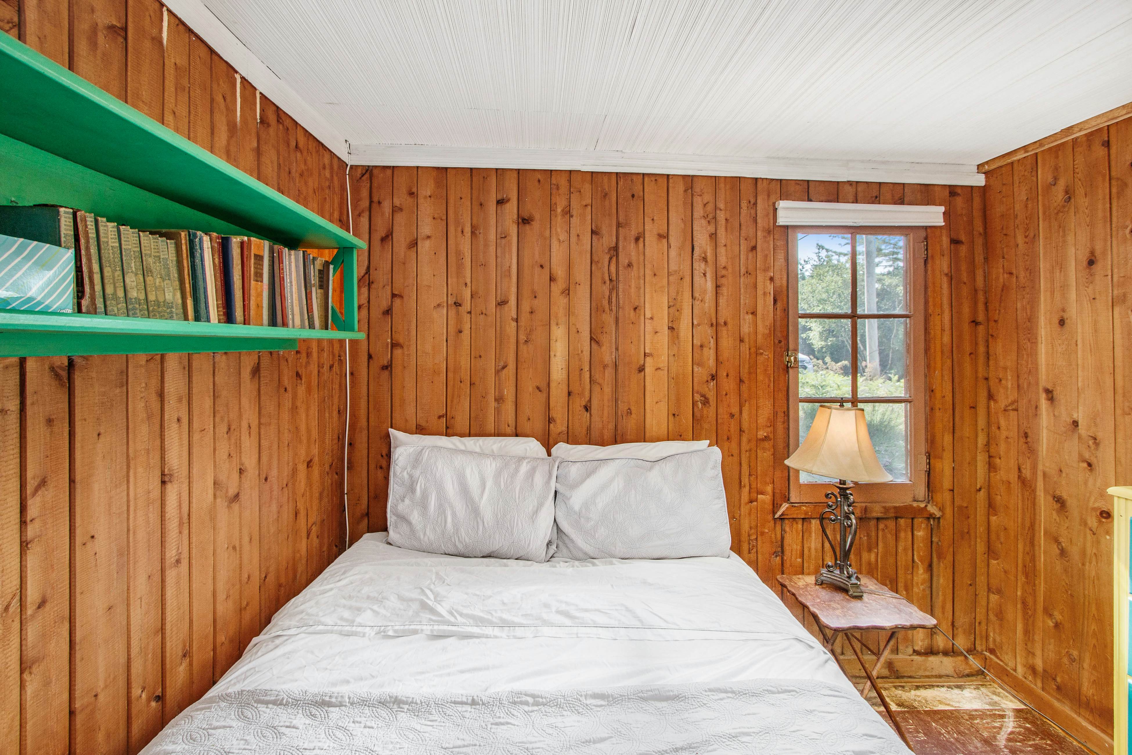 Cedar Cot & Cedar Tot