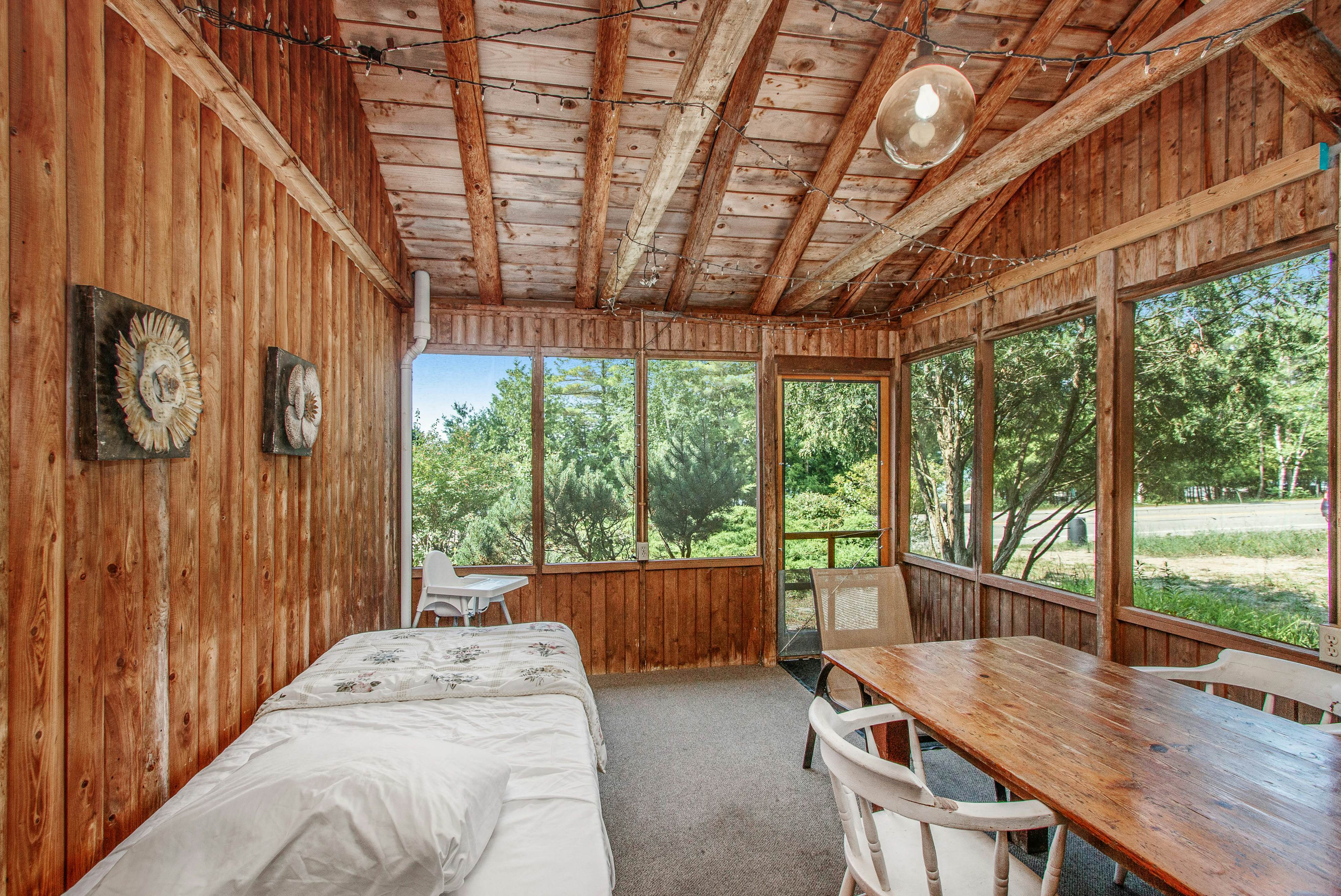 Cedar Cot & Cedar Tot