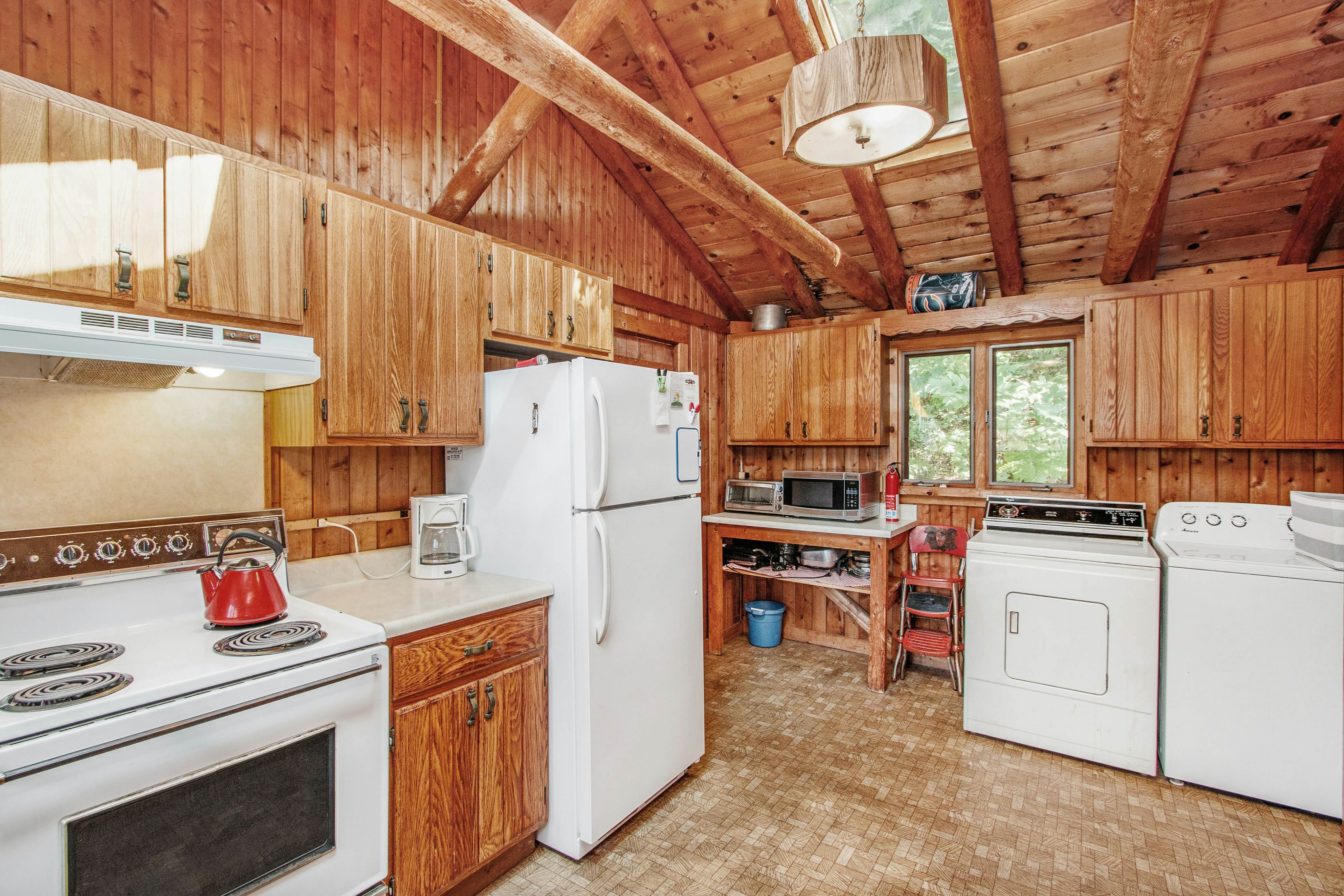 Cedar Cot & Cedar Tot