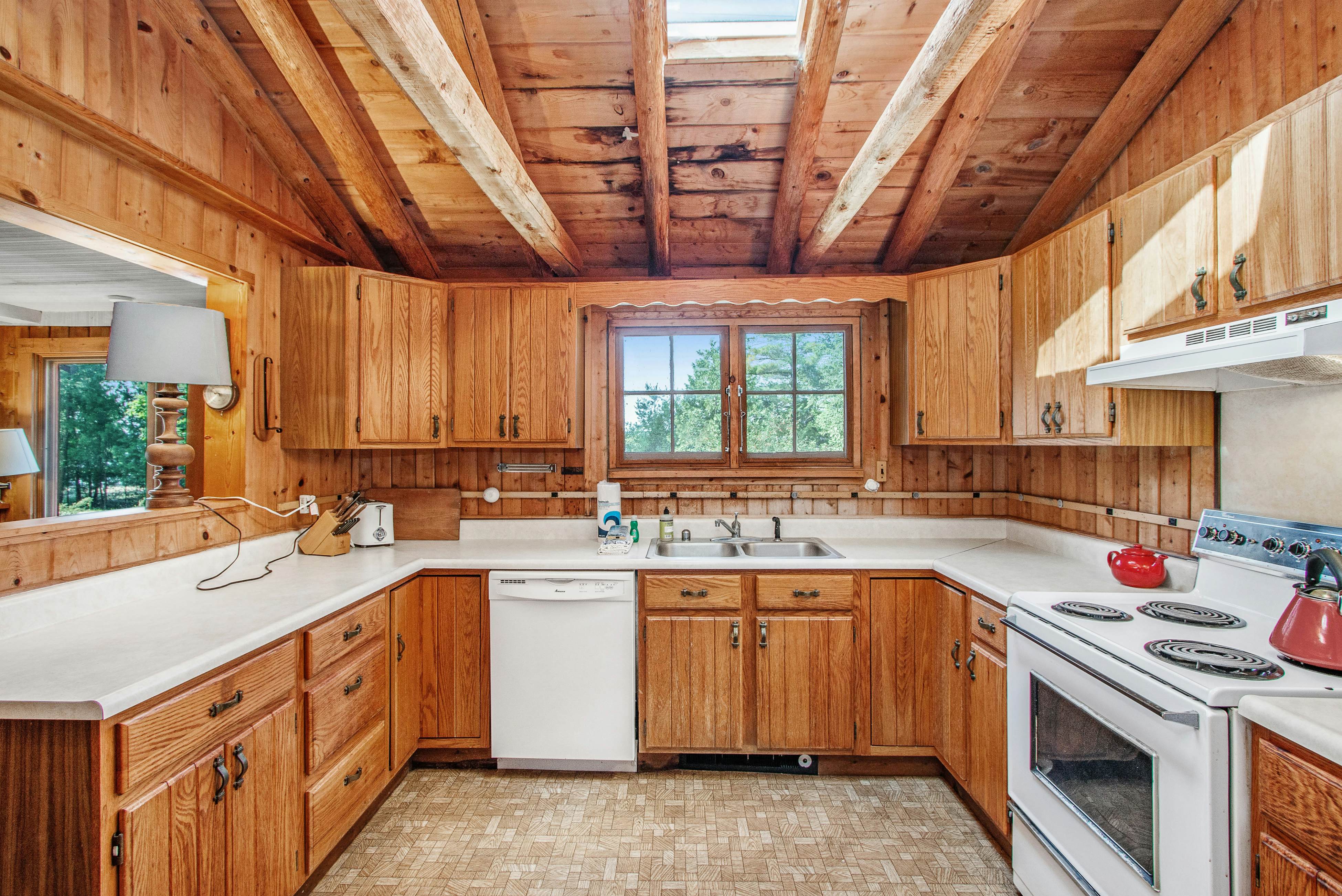 Cedar Cot & Cedar Tot