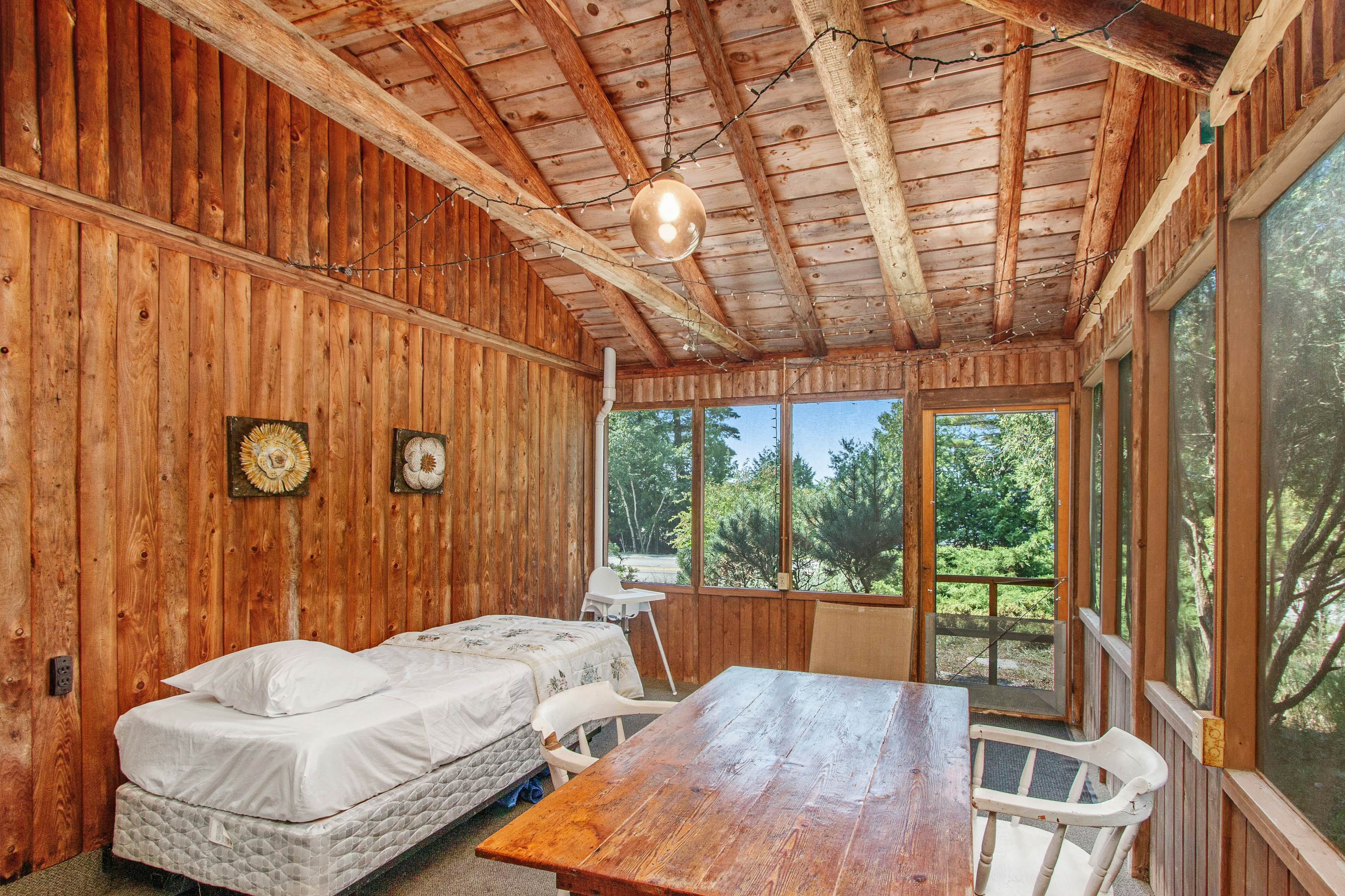 Cedar Cot & Cedar Tot