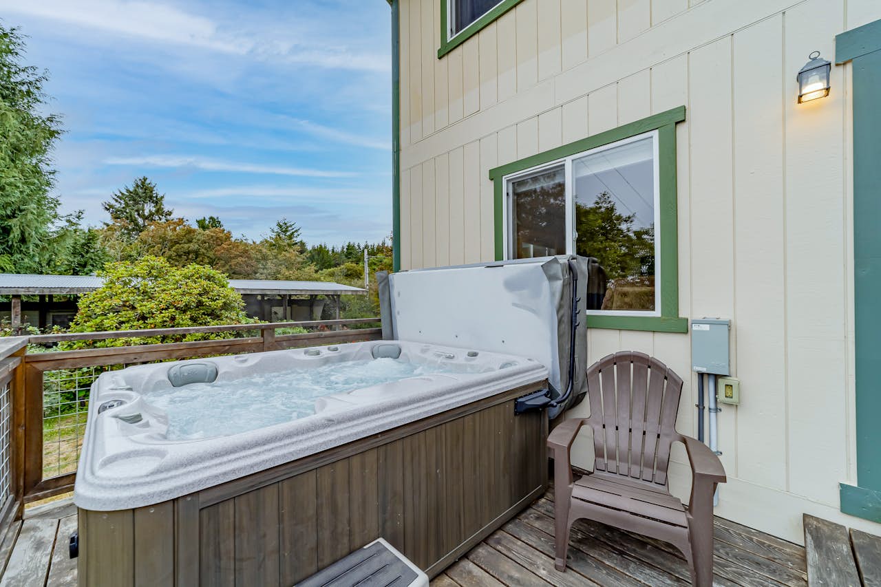 Pacific Edge 4 BD McKinleyville, CA Vacation Rental Vacasa