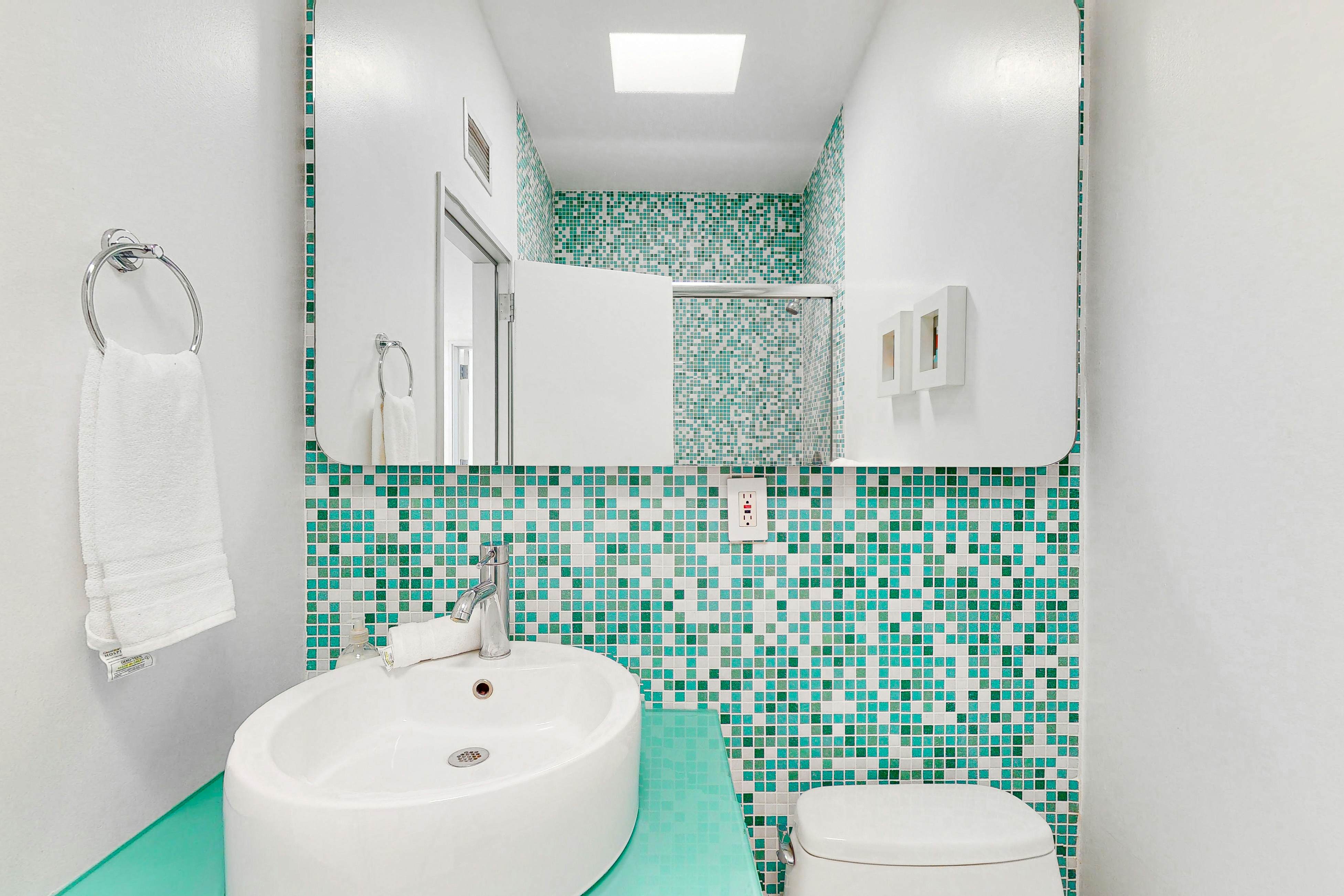 Poolside Modern Wexler - 1261