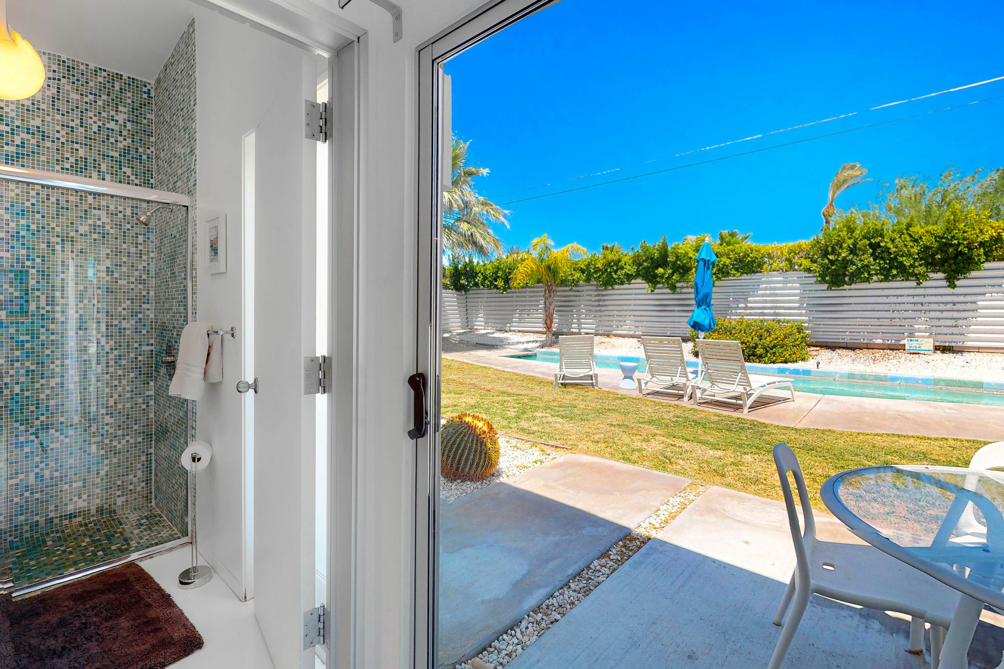 Poolside Modern Wexler - 1261