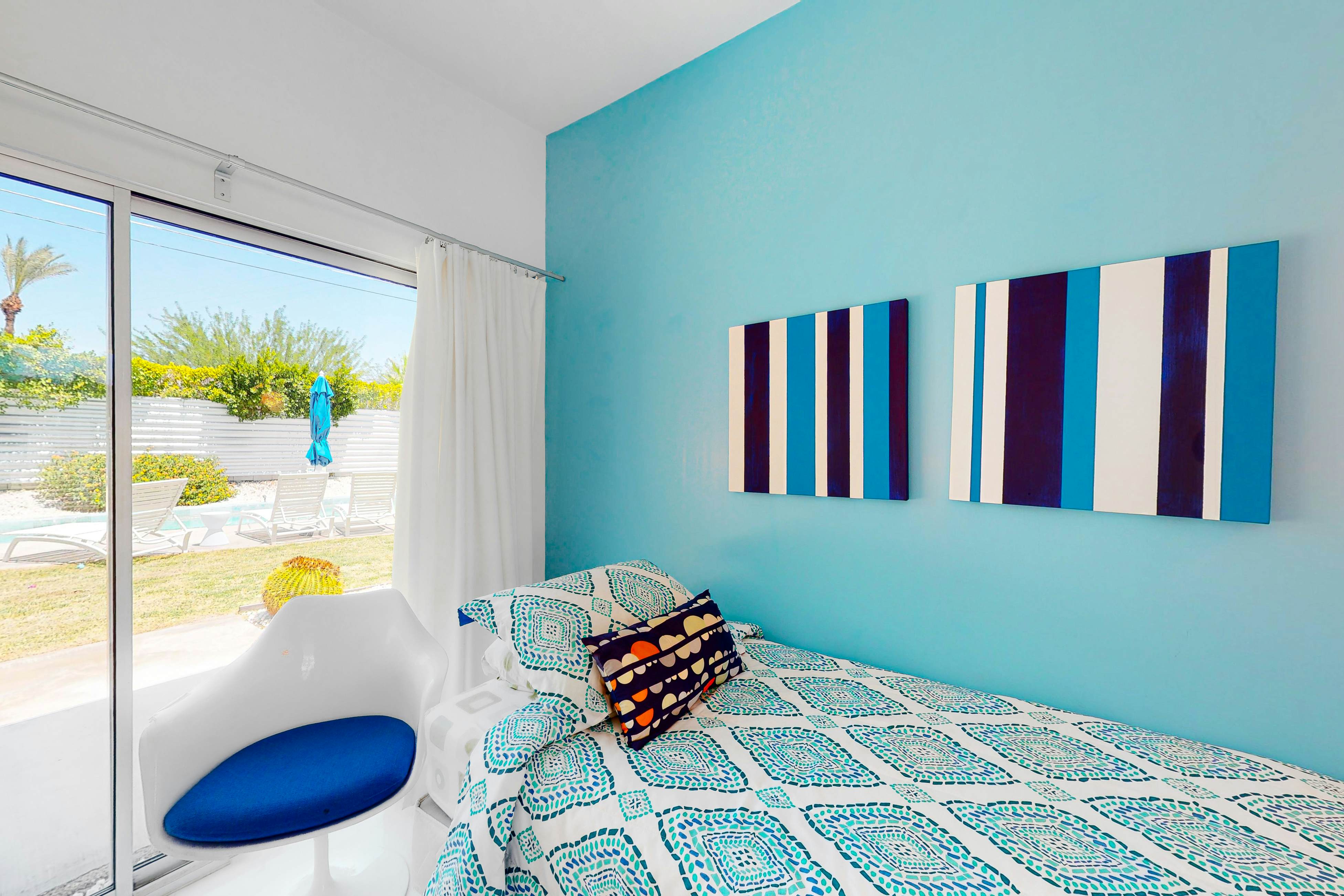 Poolside Modern Wexler - 1261