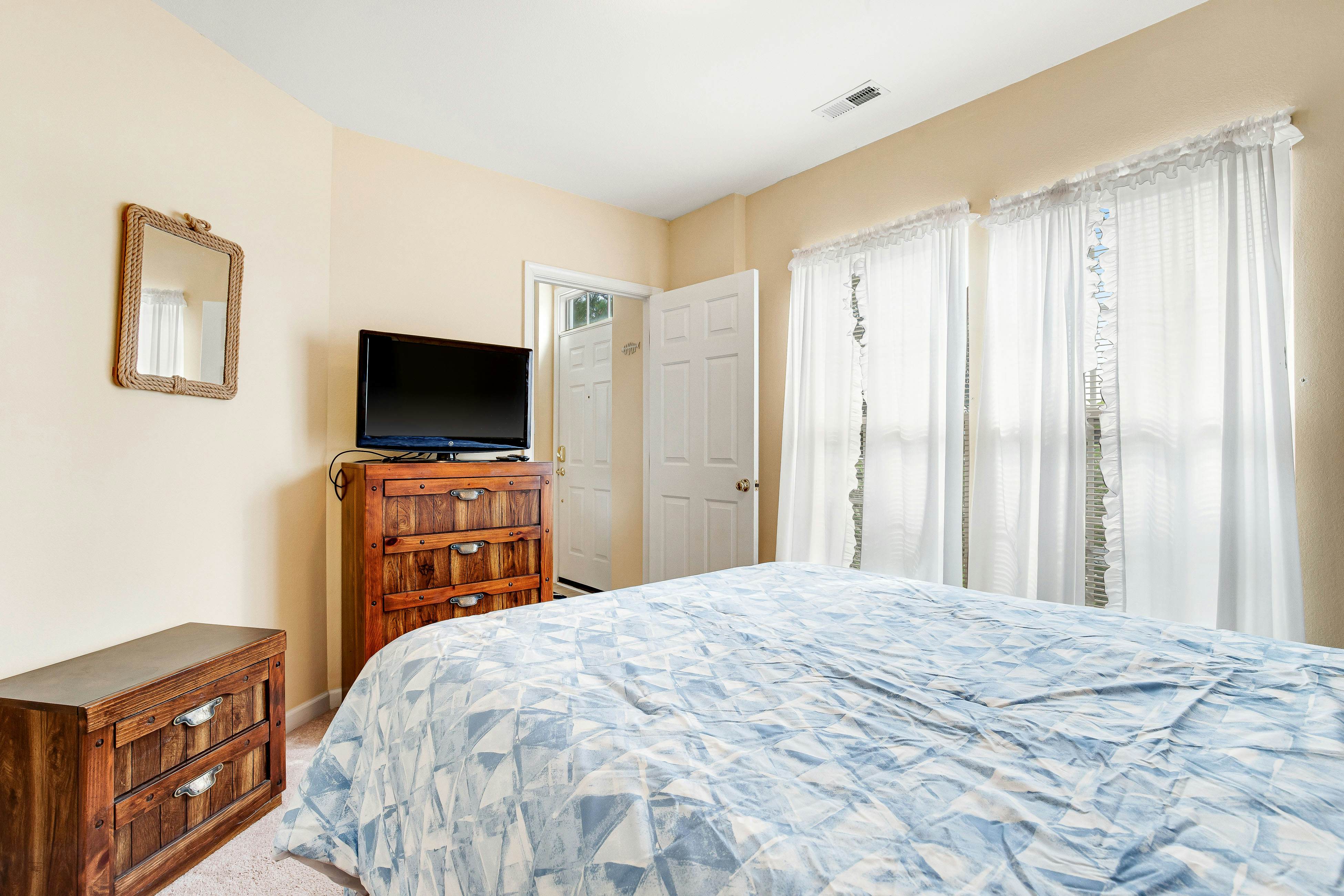 South Hampton 38337 Amaganst Ln. 4 BD Ocean View, DE Vacation