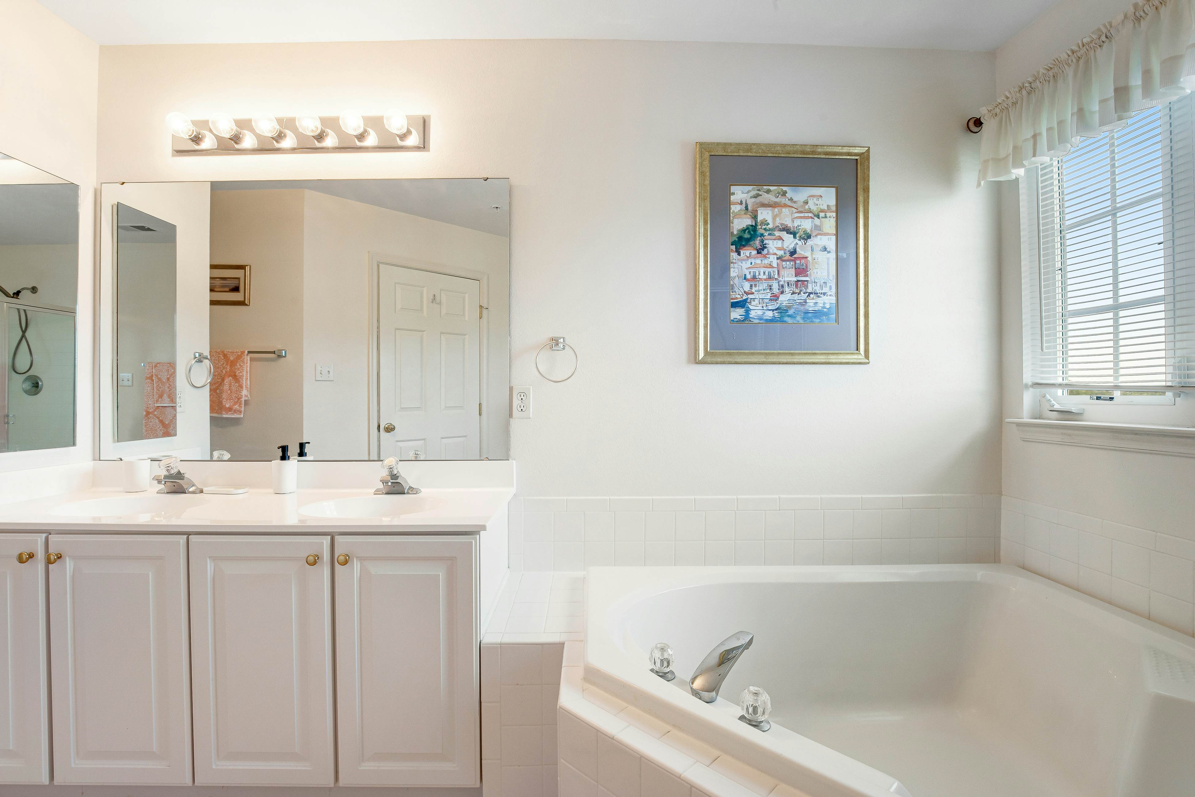 South Hampton 38337 Amaganst Ln. 4 BD Ocean View, DE Vacation