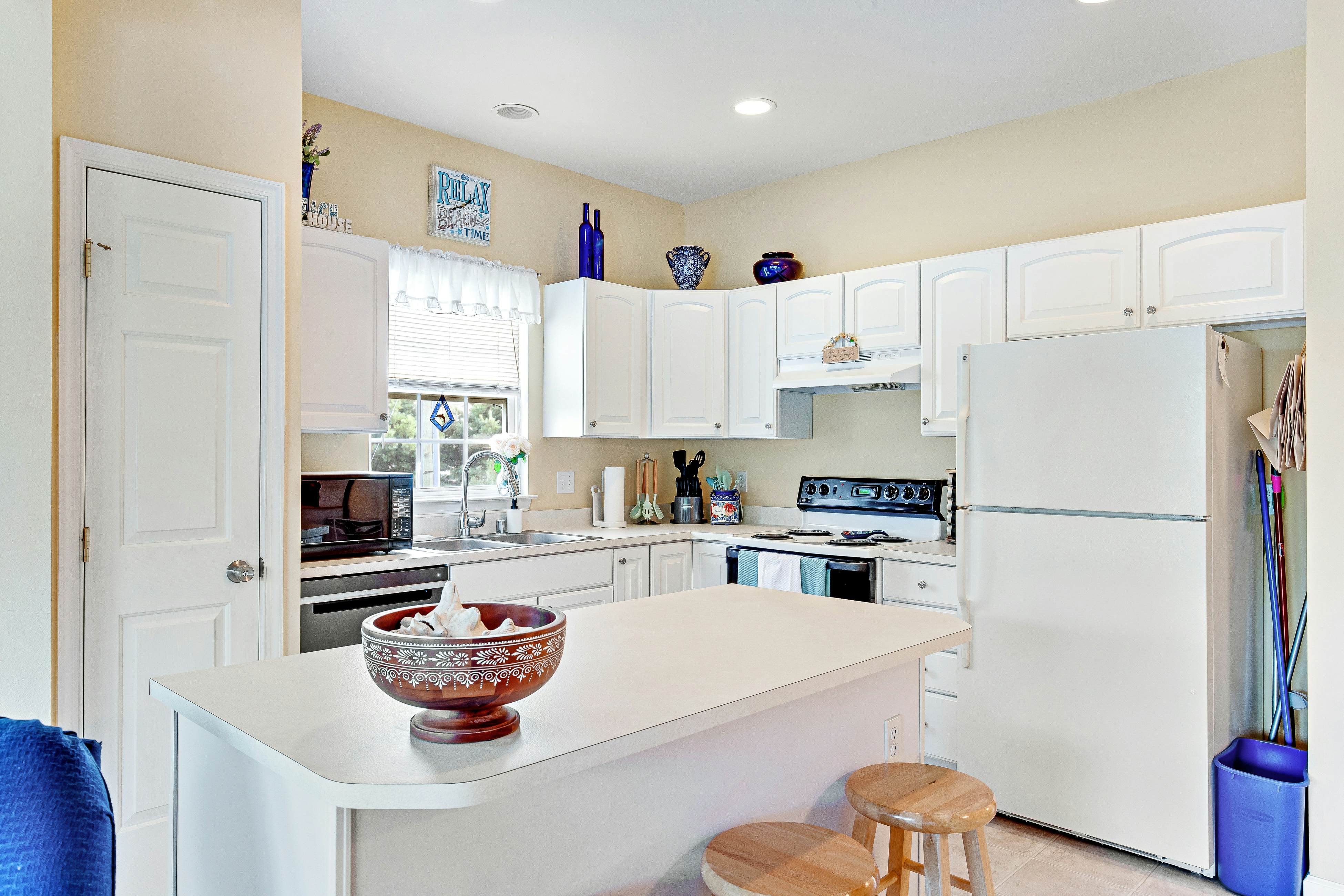 South Hampton 38337 Amaganst Ln. 4 BD Ocean View, DE Vacation