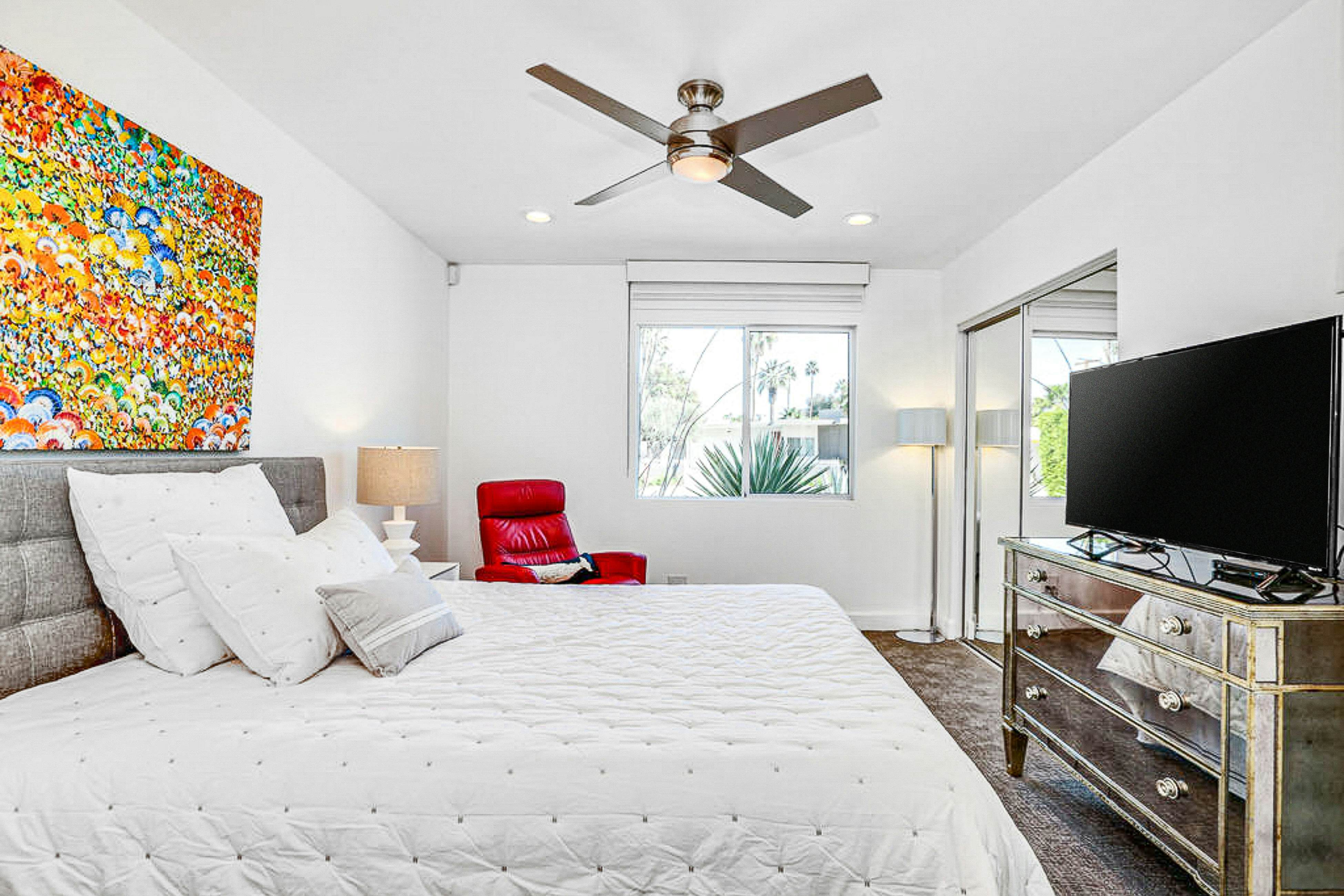 Palm Springs Timeless Beauty - 4240