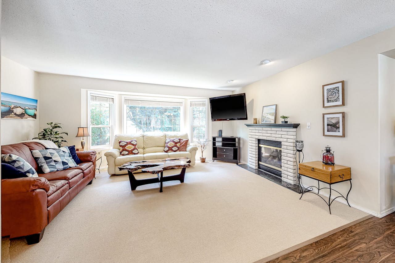 Christina Lake Escape 4 BD Christina Lake, BC Vacation Rental Vacasa