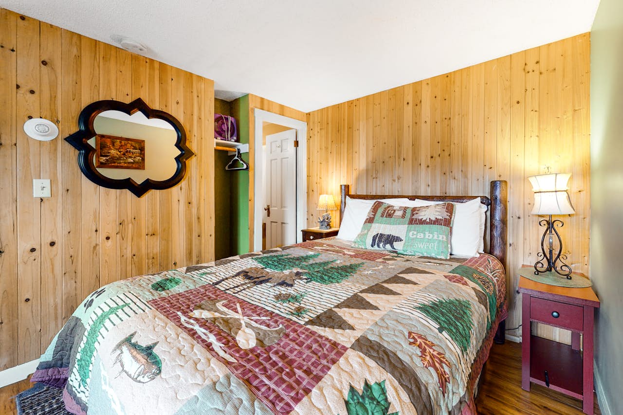 Valley Brook Cottage 7 0 BD Thornton, NH Vacation Rental Vacasa