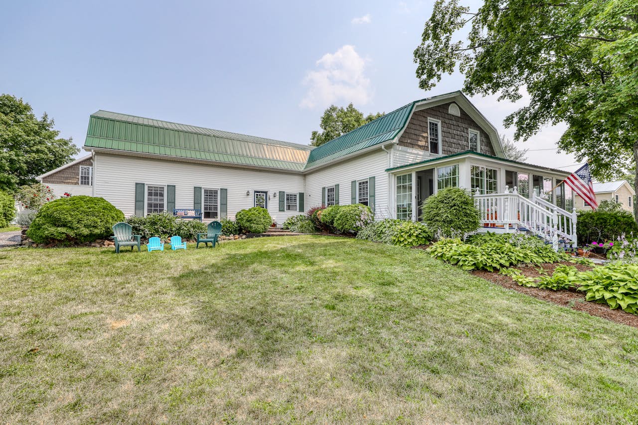 Island Farm 7 BD Isle La Motte, VT Vacation Rental Vacasa