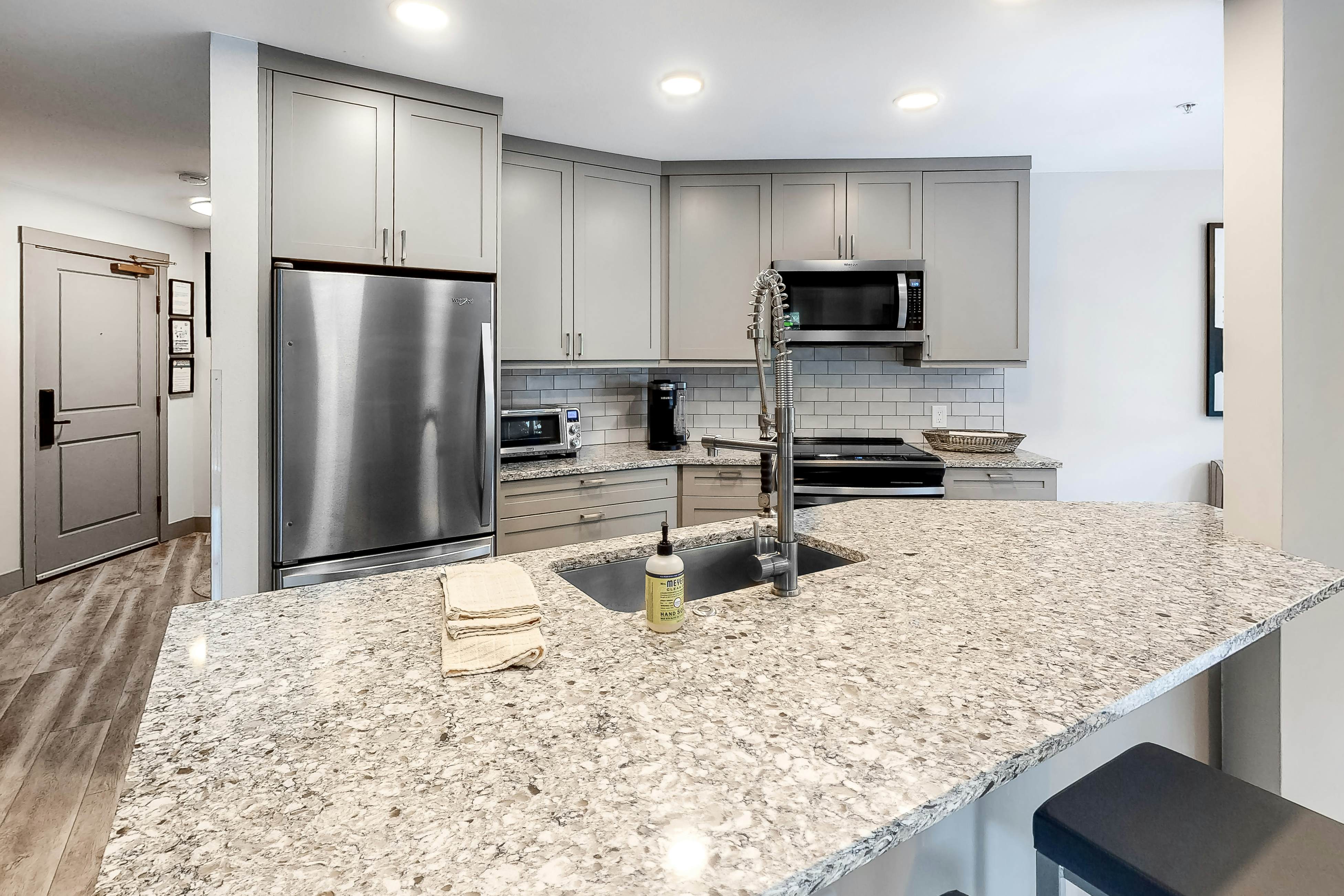 Eagle Springs East 206 - White Fir Suite