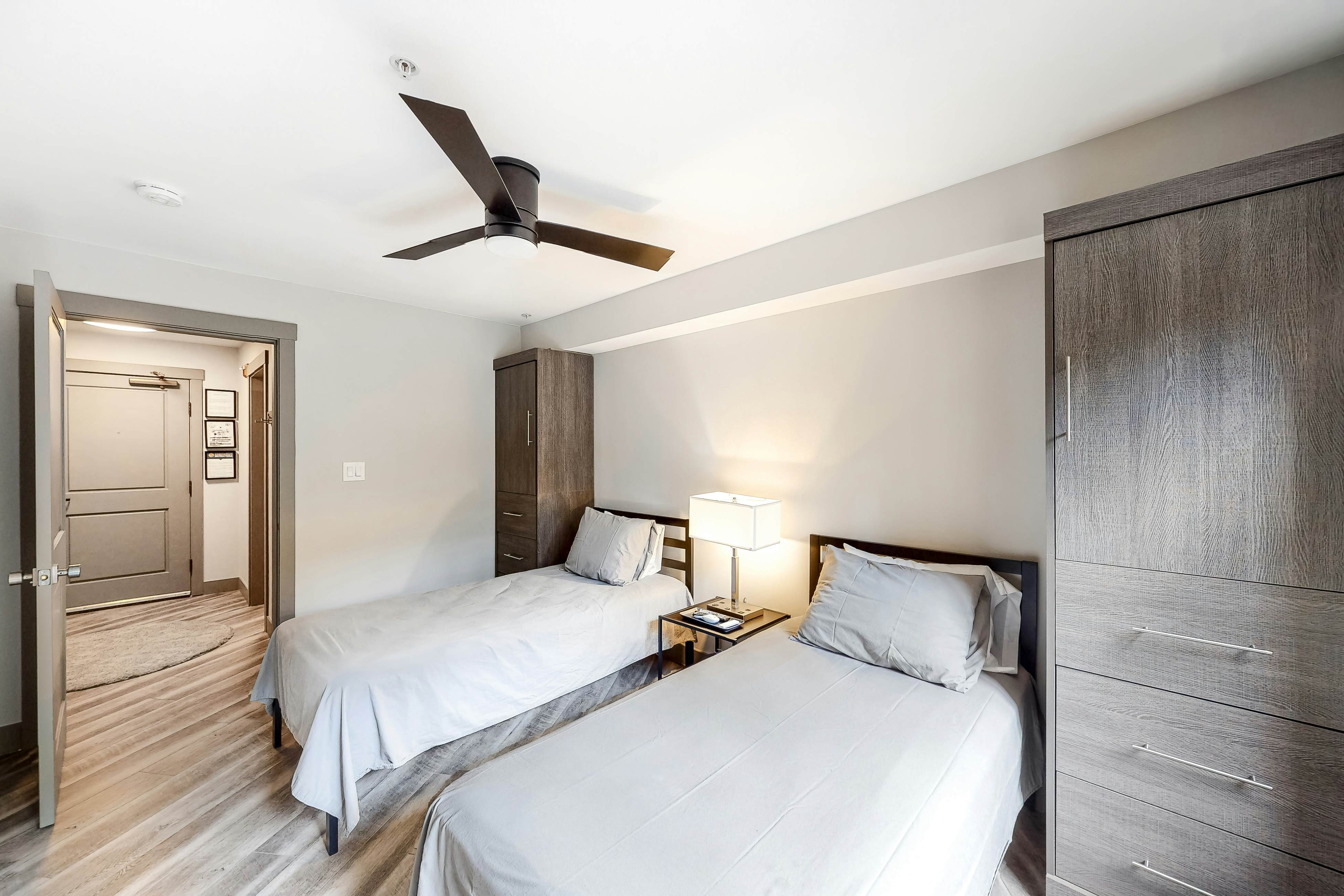 Eagle Springs East 206 - White Fir Suite