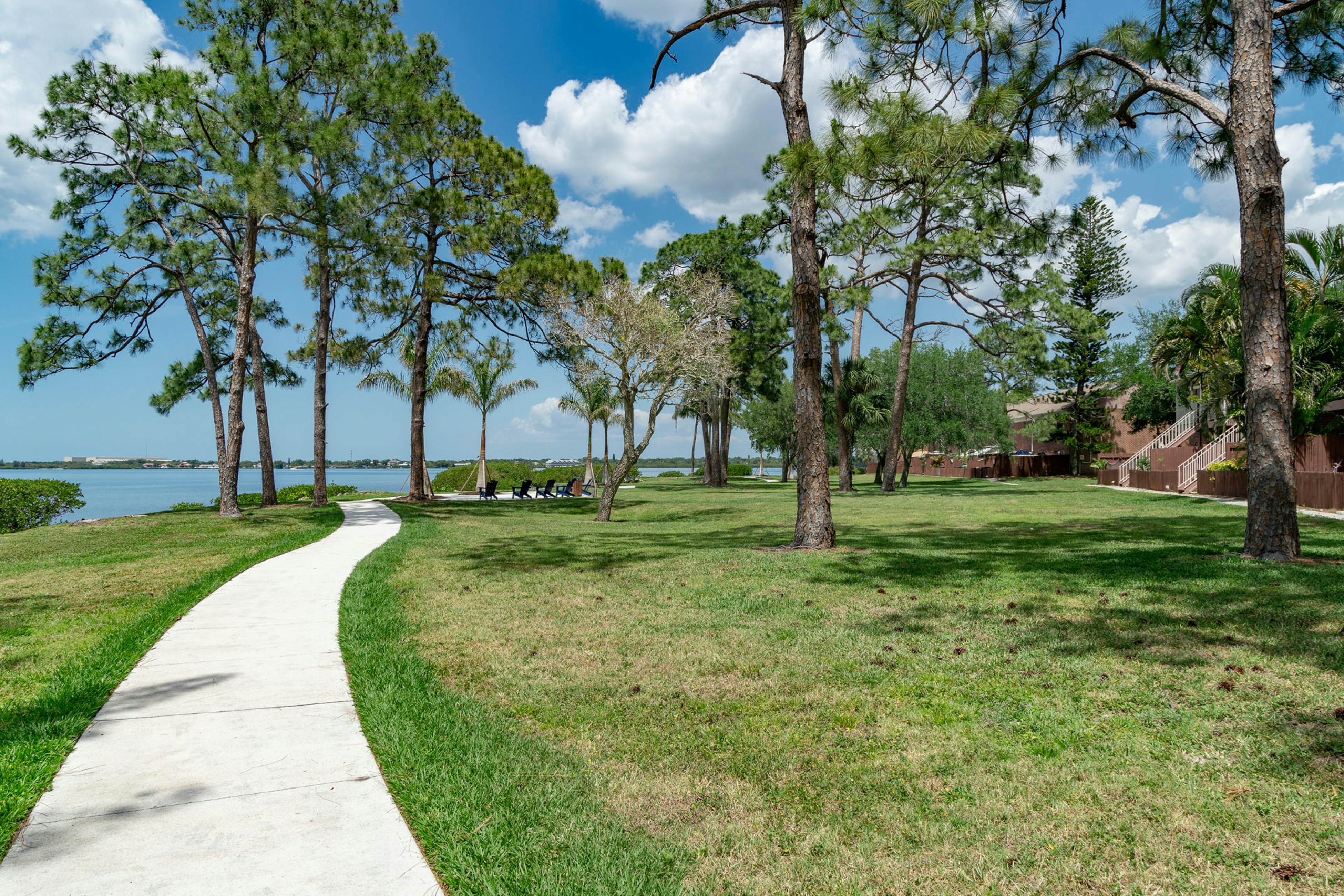 Carlton Arms View B1 # A