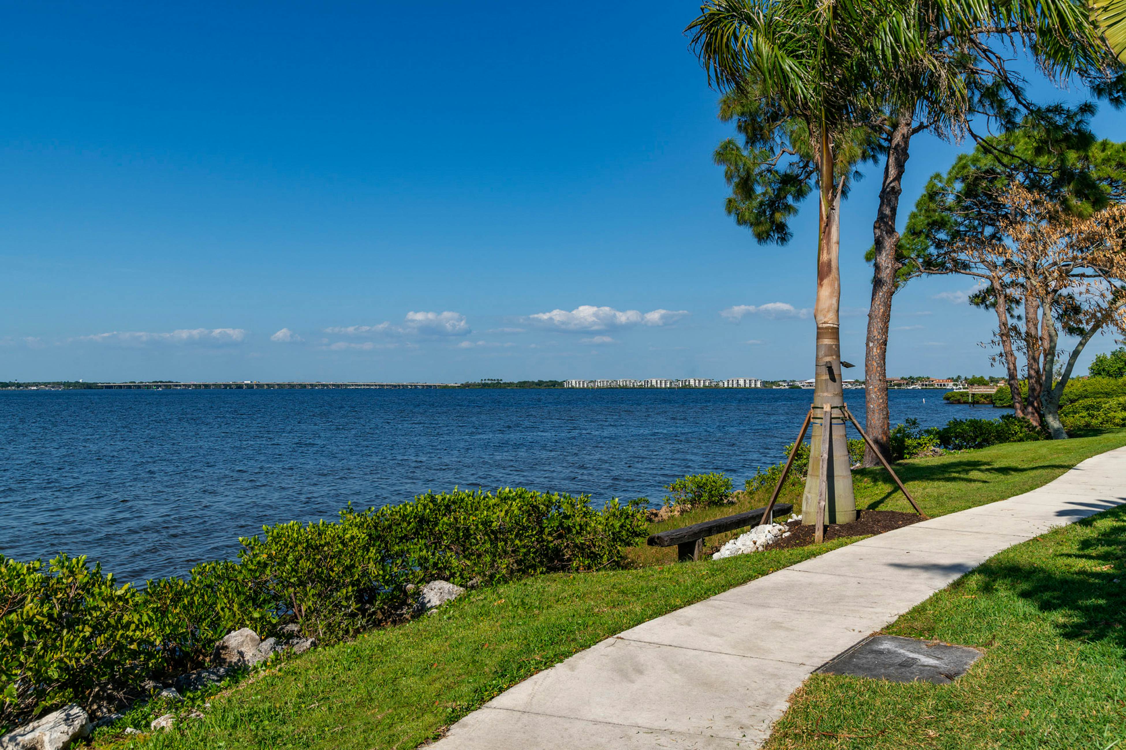 Carlton Arms View B1 # A