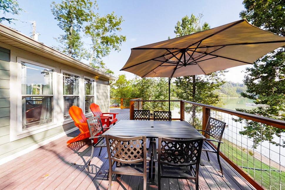 Koeve's Cove 3 BD Dandridge, TN Vacation Rental Vacasa
