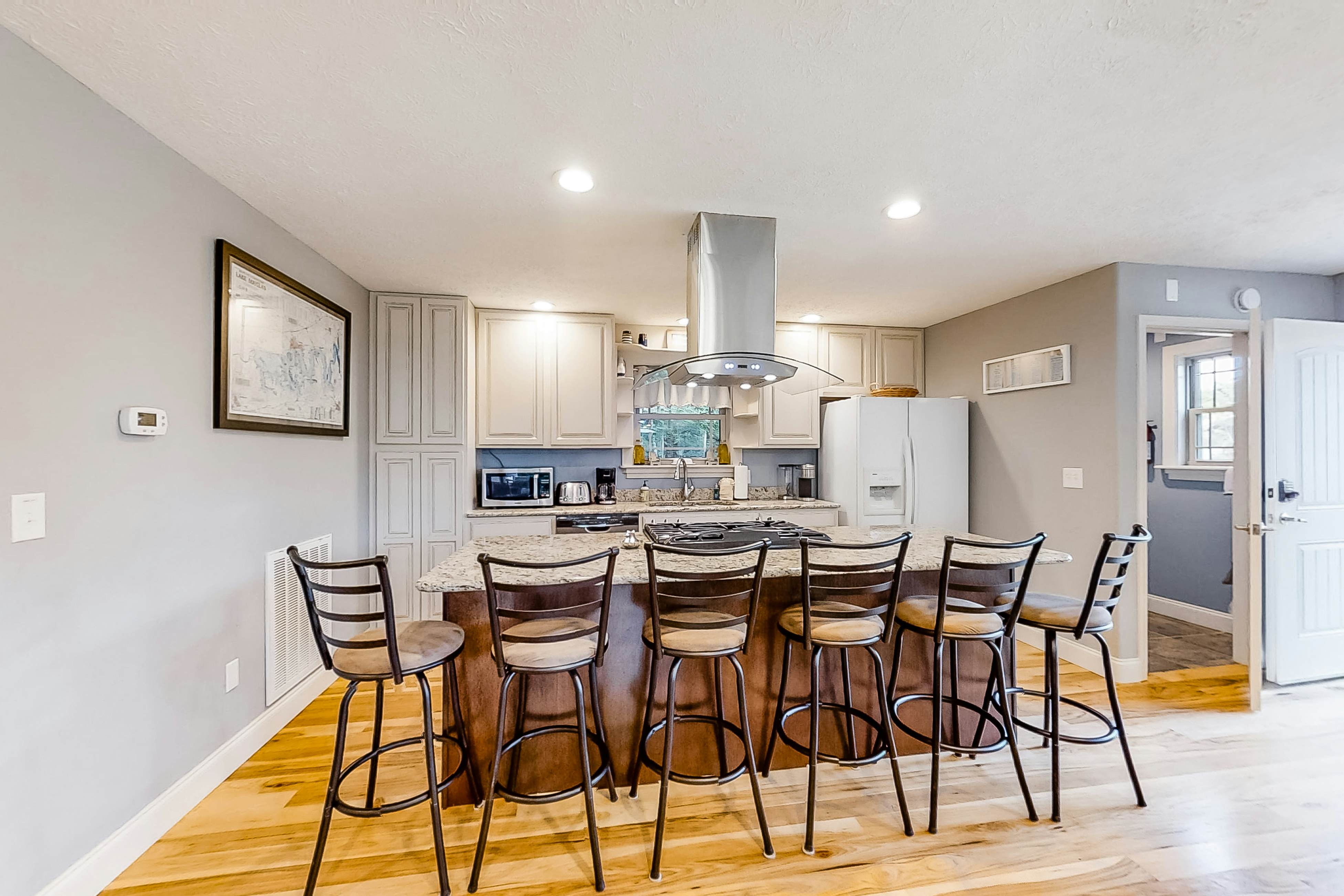 Koeve's Cove 3 BD Dandridge, TN Vacation Rental Vacasa