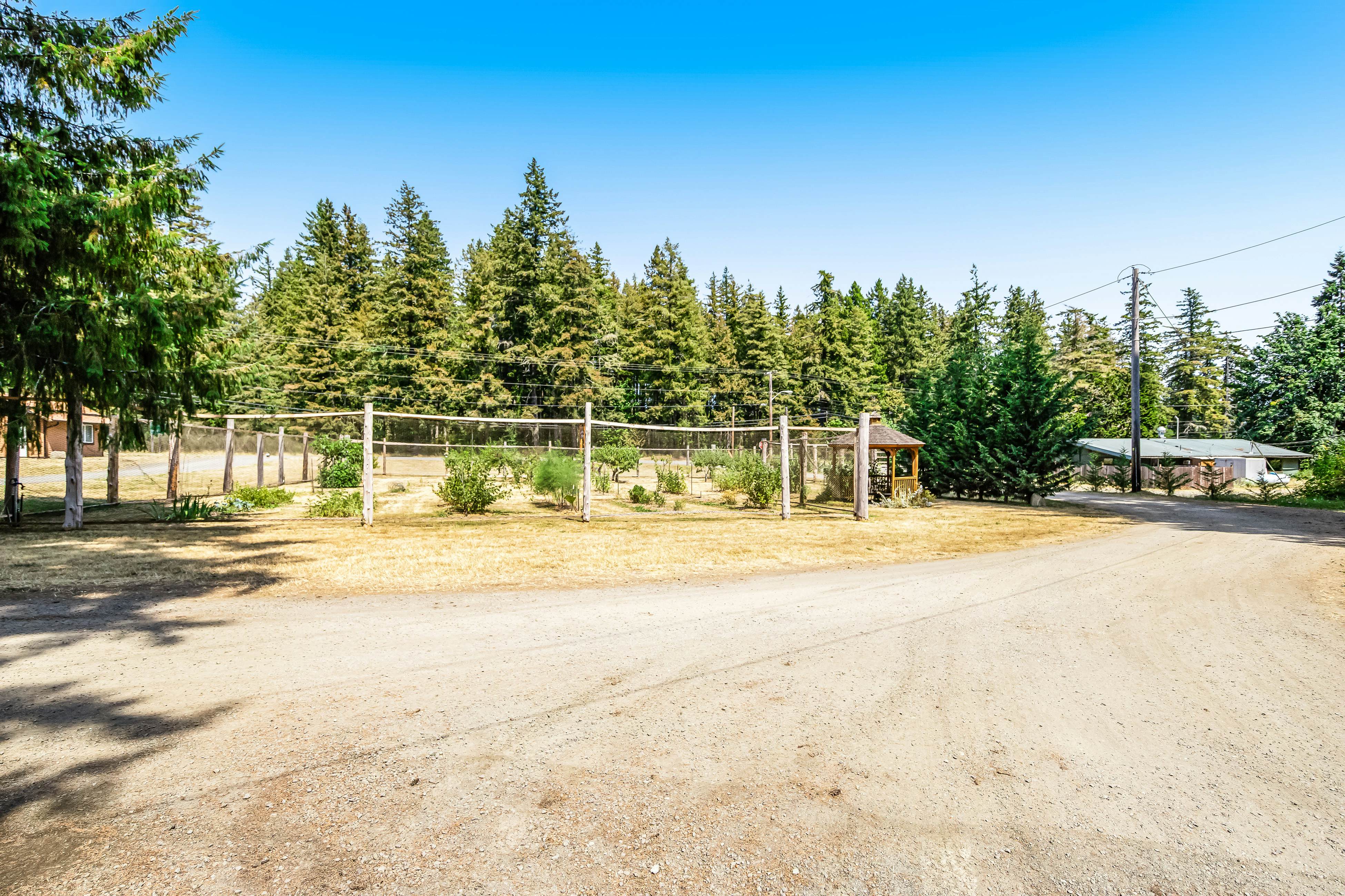 Mount Constance, Room 10 at Mount Walker Inn