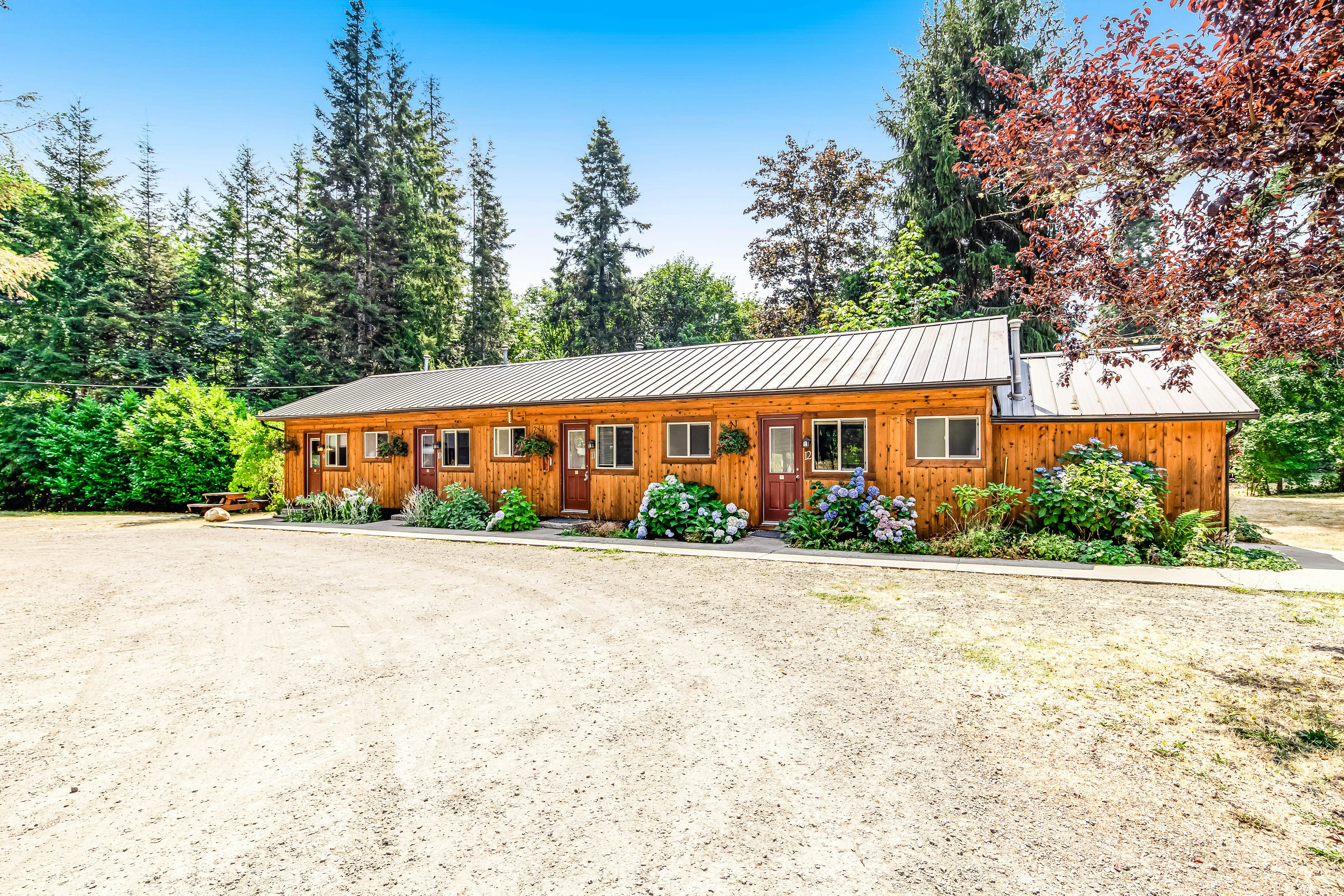 Mount Constance, Room 10 at Mount Walker Inn