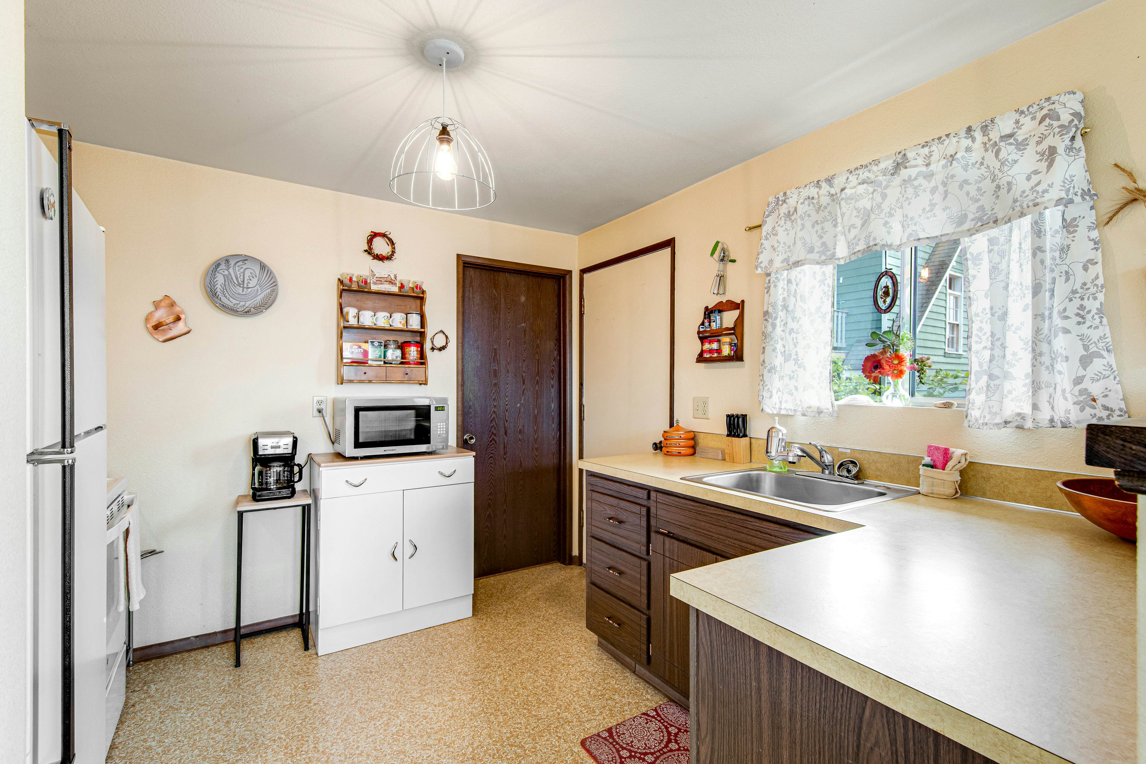 Sundown Memory Lane Cabin