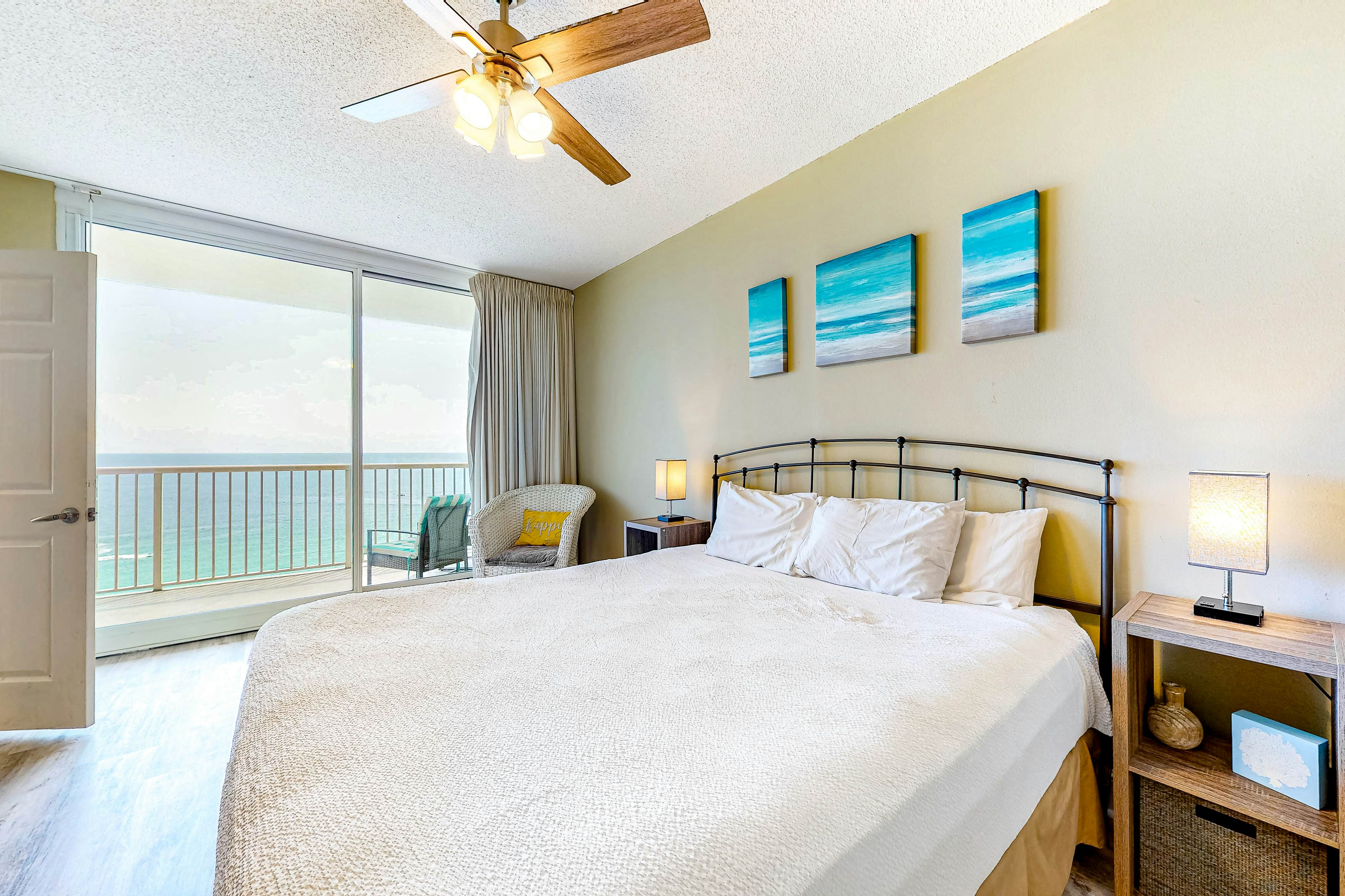 Majestic Beach Resort Tower 2- 1602