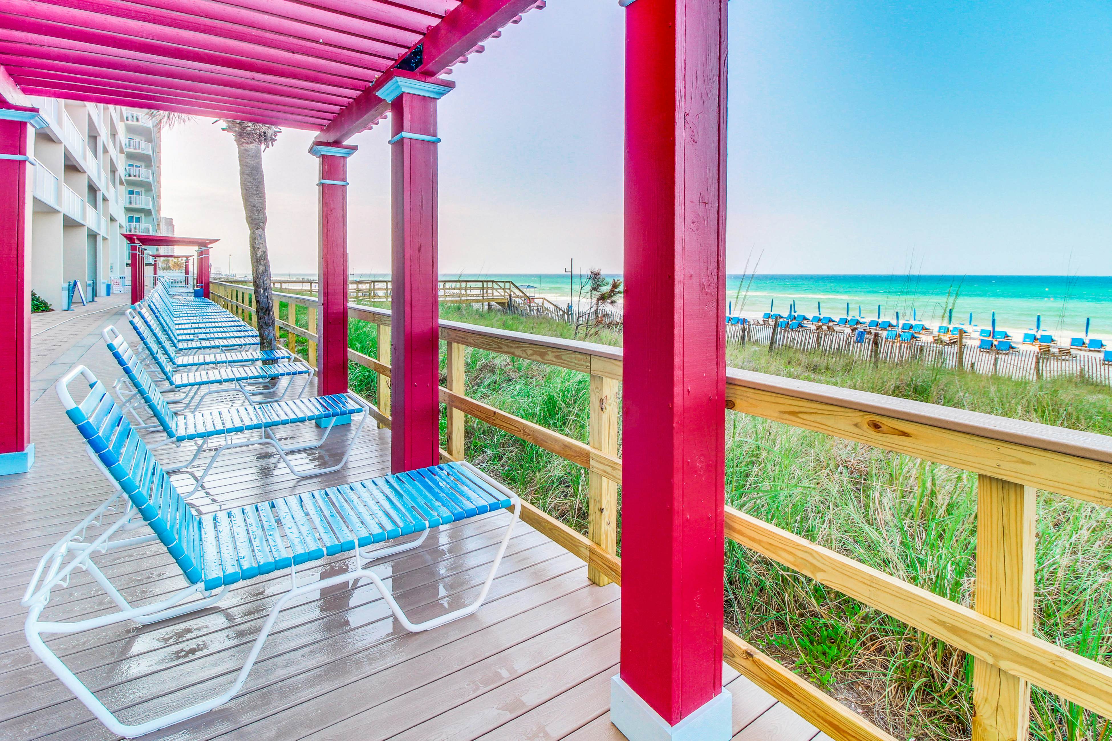 Majestic Beach Resort Tower 2- 1602