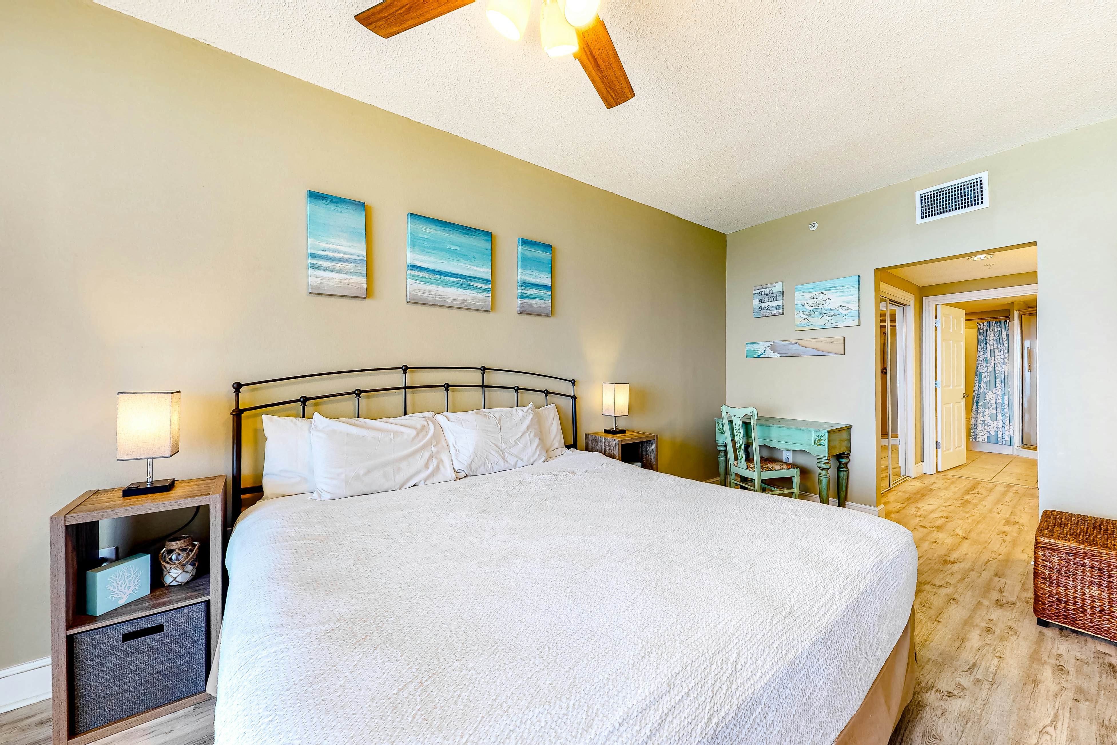 Majestic Beach Resort Tower 2- 1602