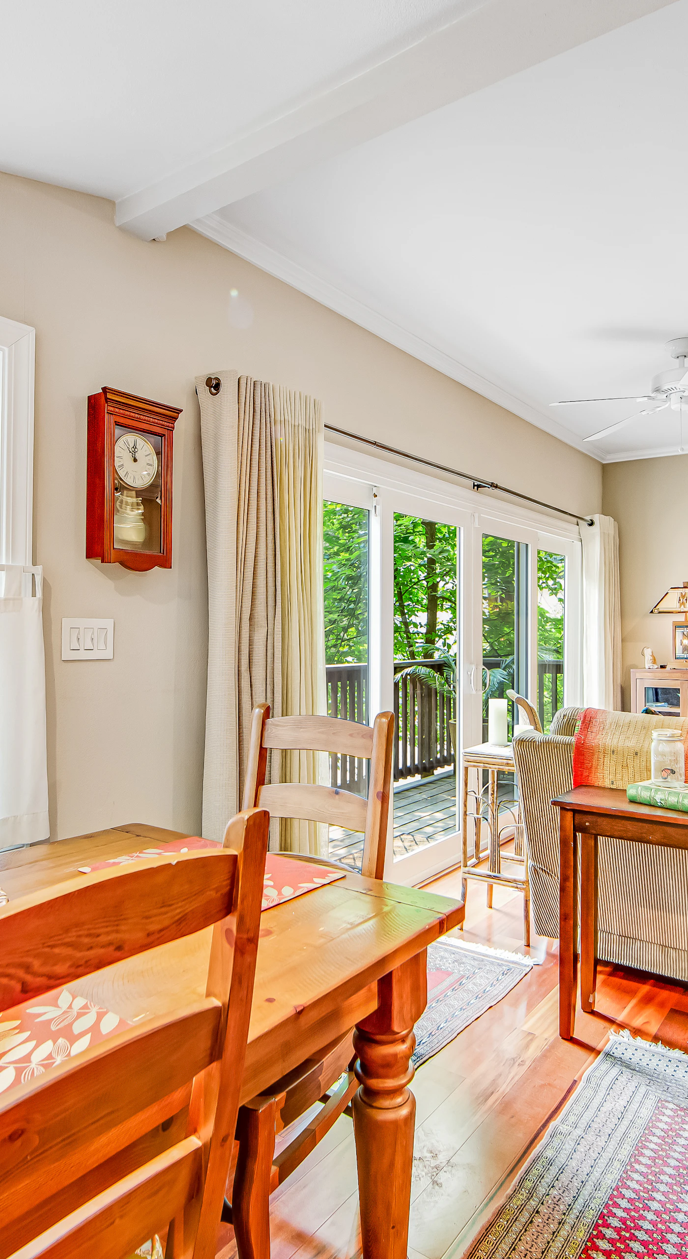 Share farm-to-table takeout from downtown Guerneville at your wooden dining table, where treetop views through every window make every meal feel like an occasion.