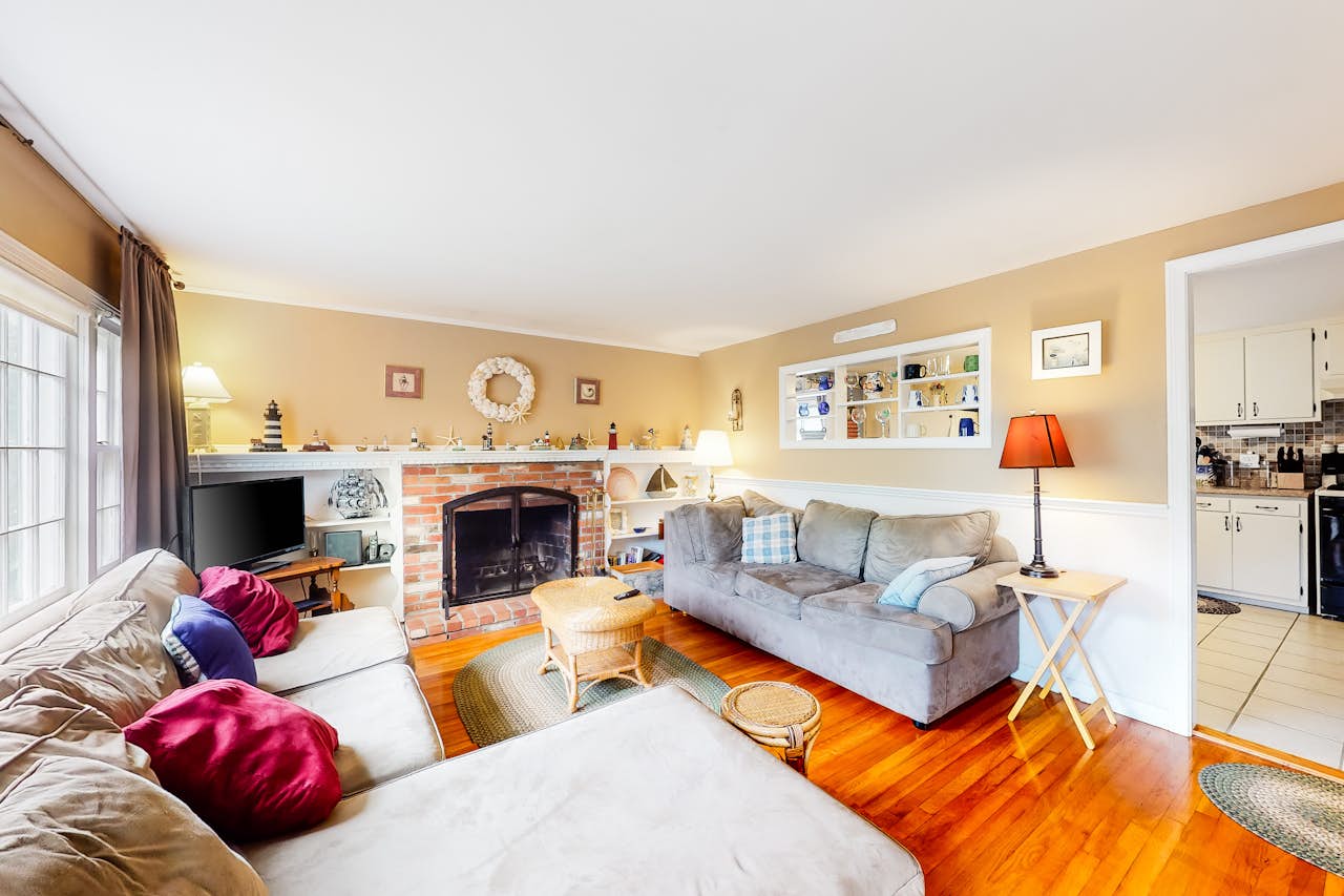 Mayflower Sunset 3 BD Dennis, MA Vacation Rental Vacasa