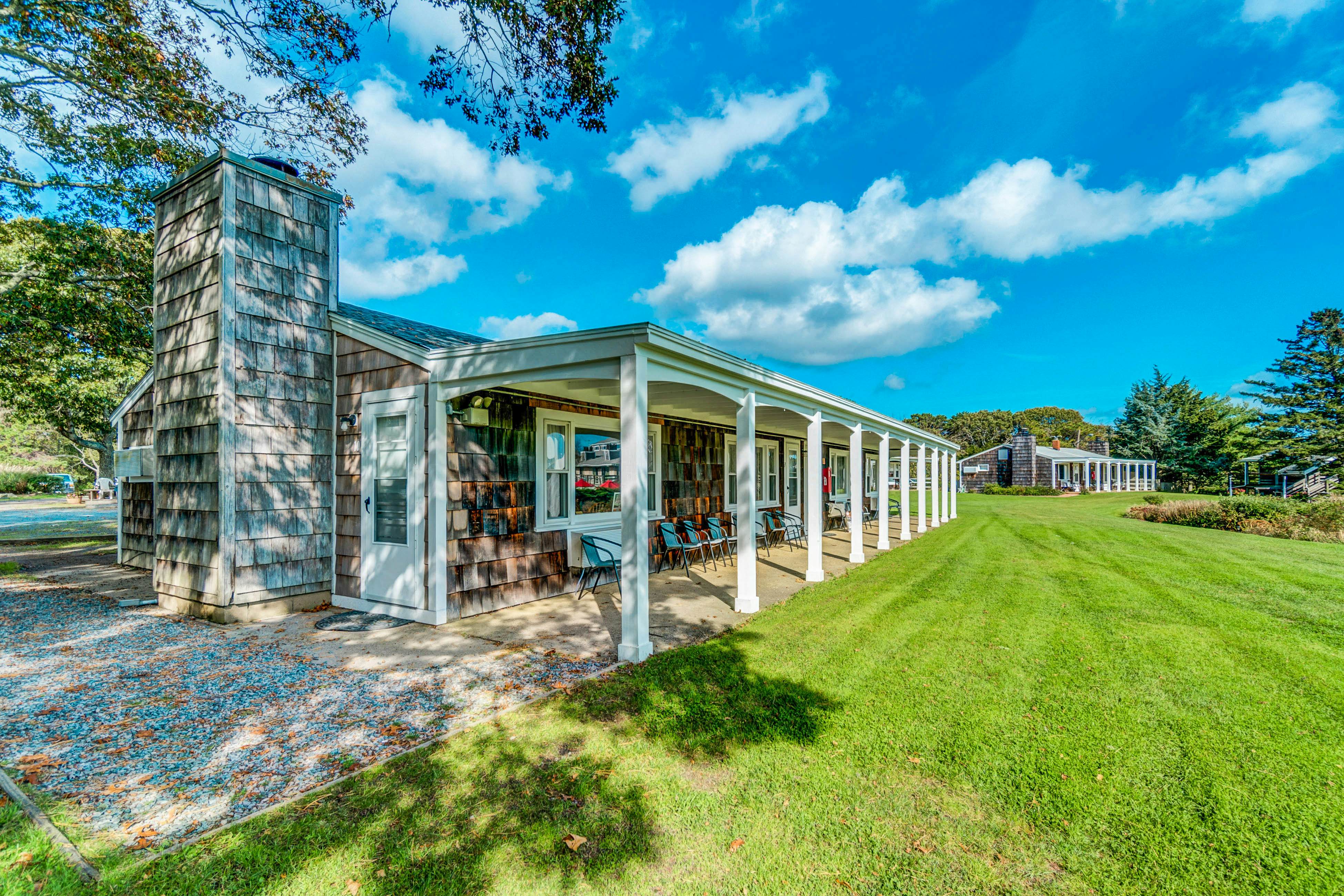 Island Inn 10C 1 BD Oak Bluffs, MA Vacation Rental Vacasa