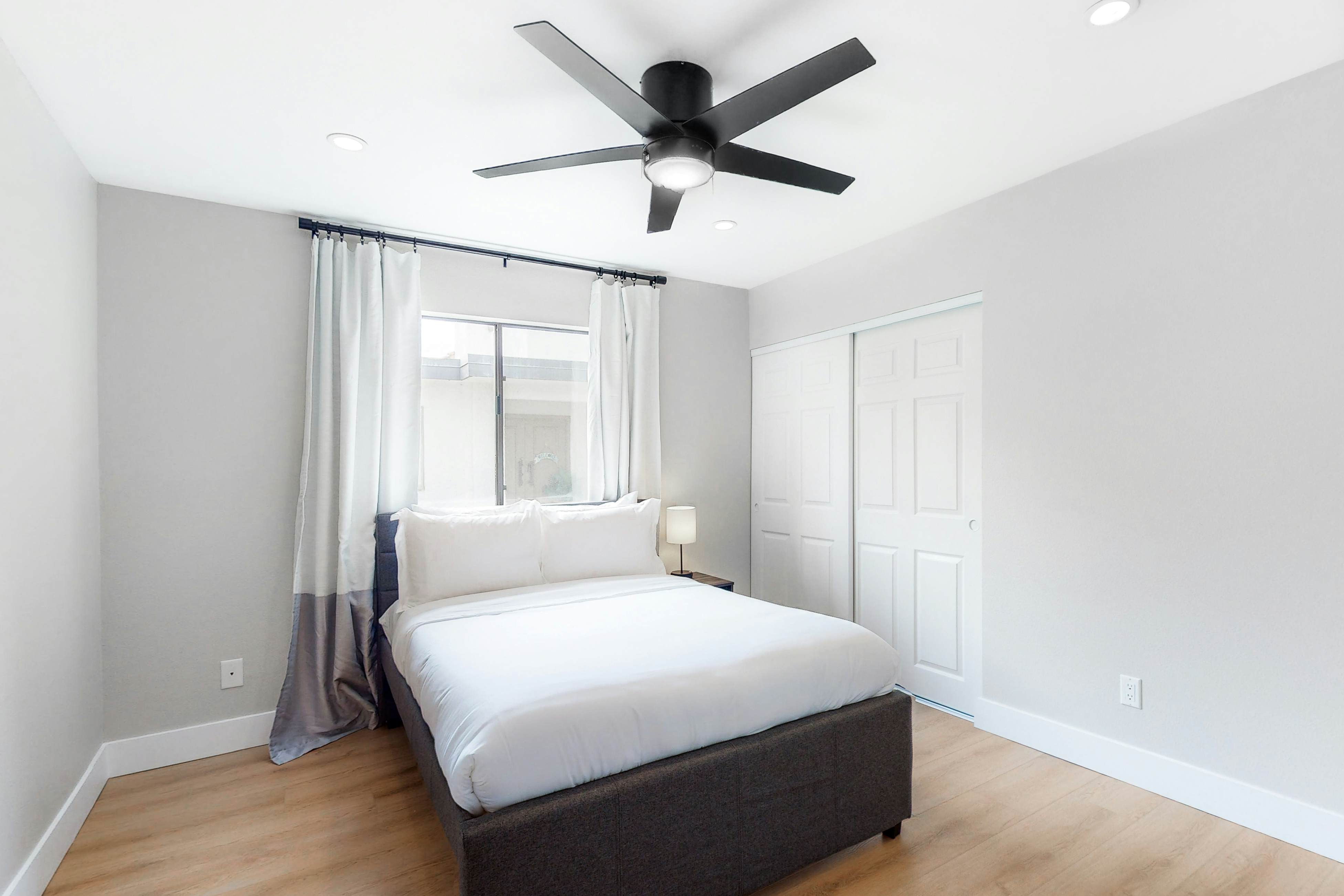 Modern Desert Retreat