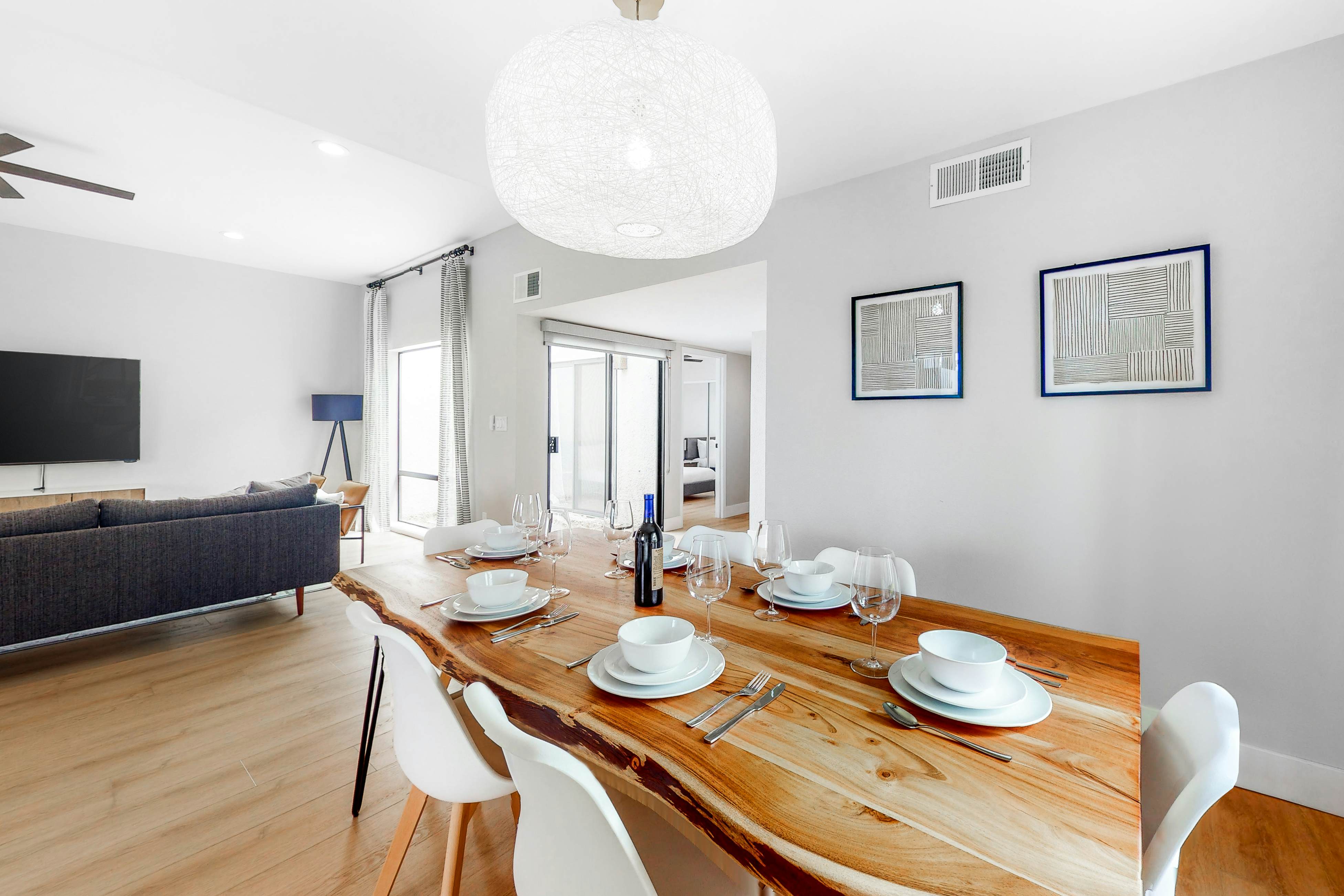 Modern Desert Retreat