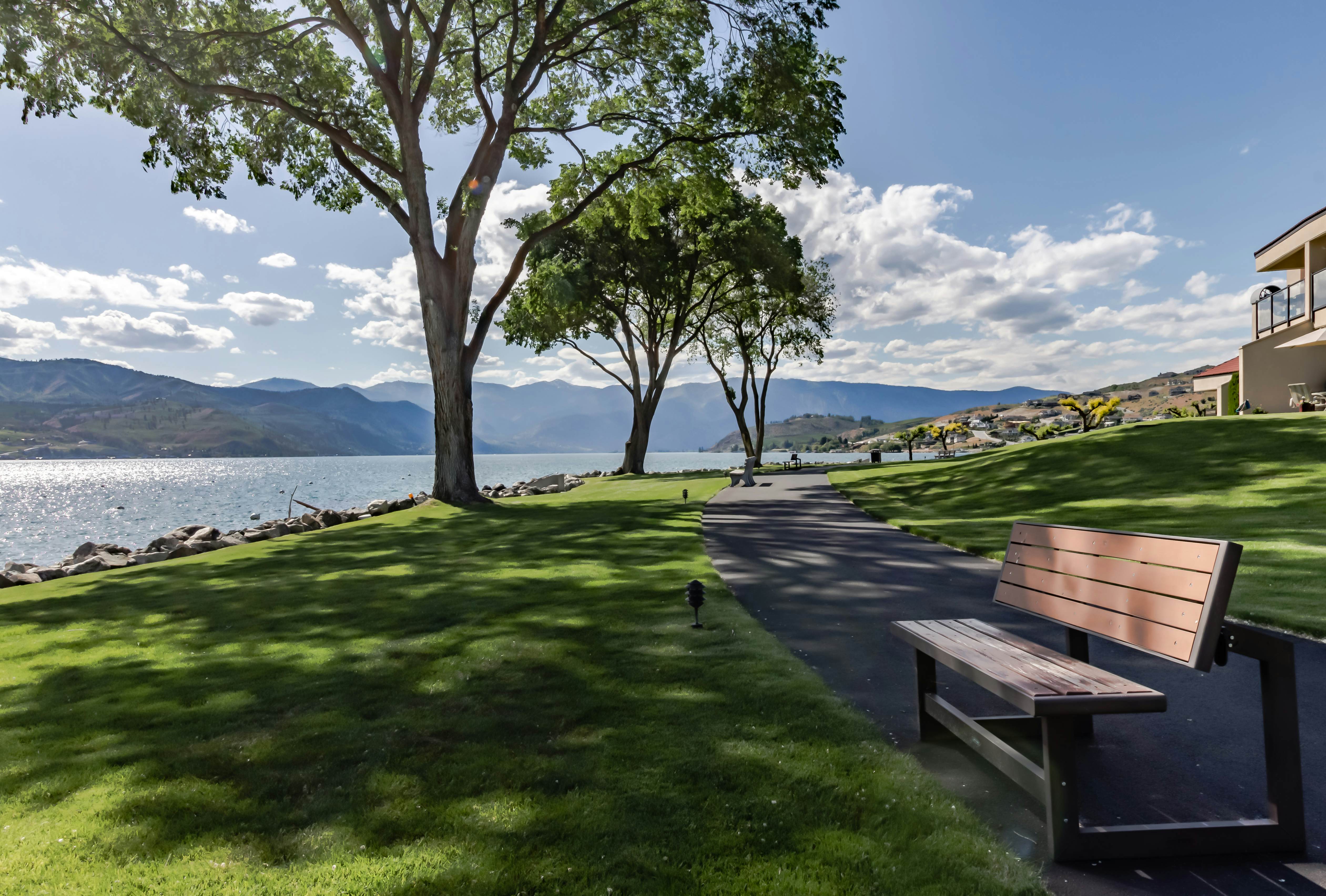 Lake Chelan Shores Rentals Chelan Condo Rentals Vacasa