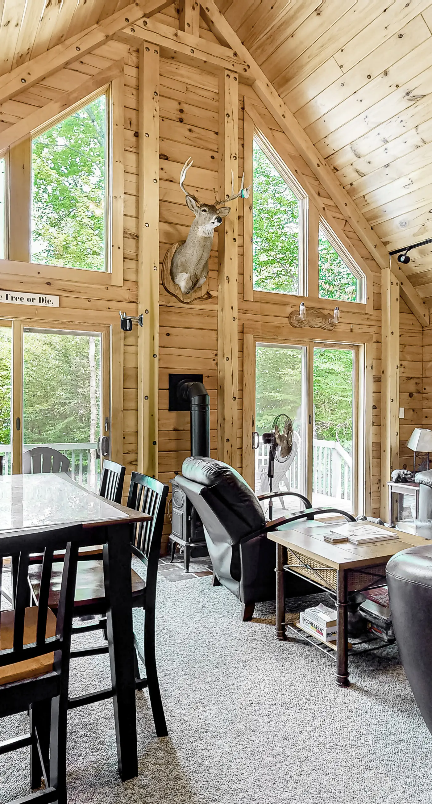 Lucky Lakefront Log Cabin