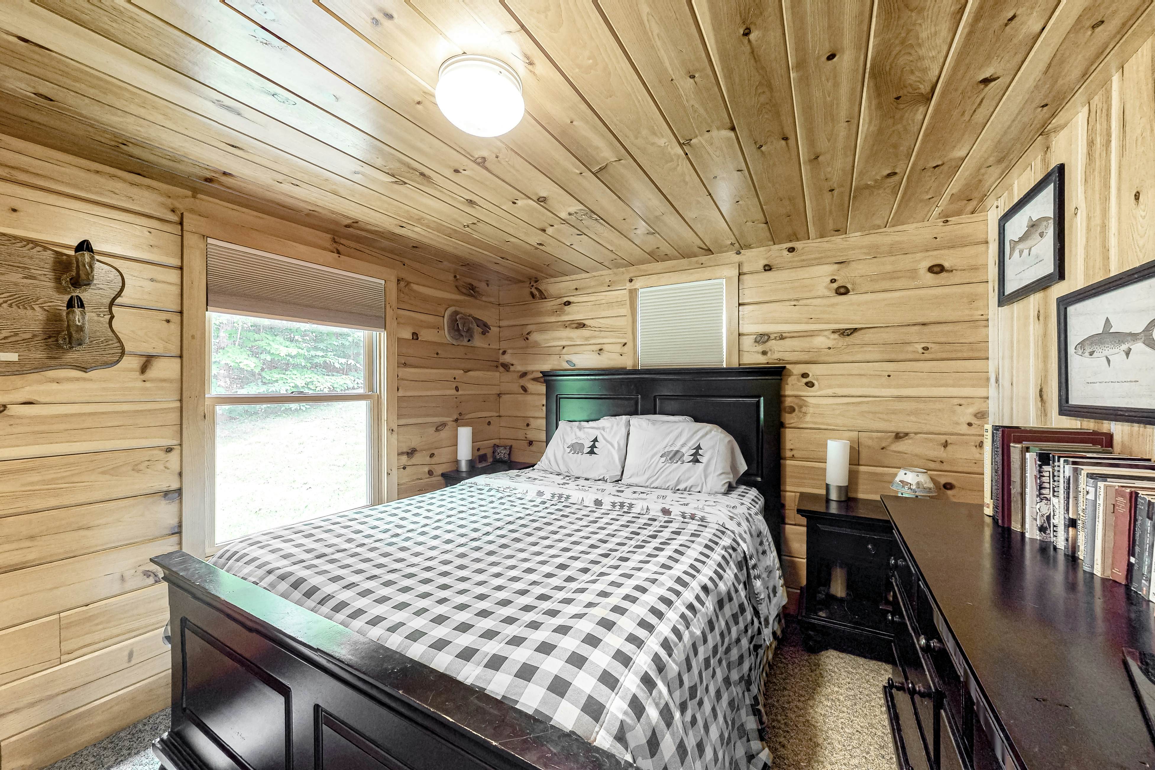 Lucky Lakefront Log Cabin 1 BD Kokadjo, ME Vacation Rental Vacasa