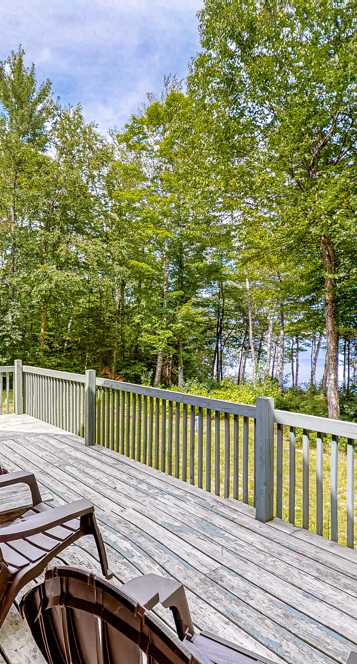 Lucky Lakefront Log Cabin