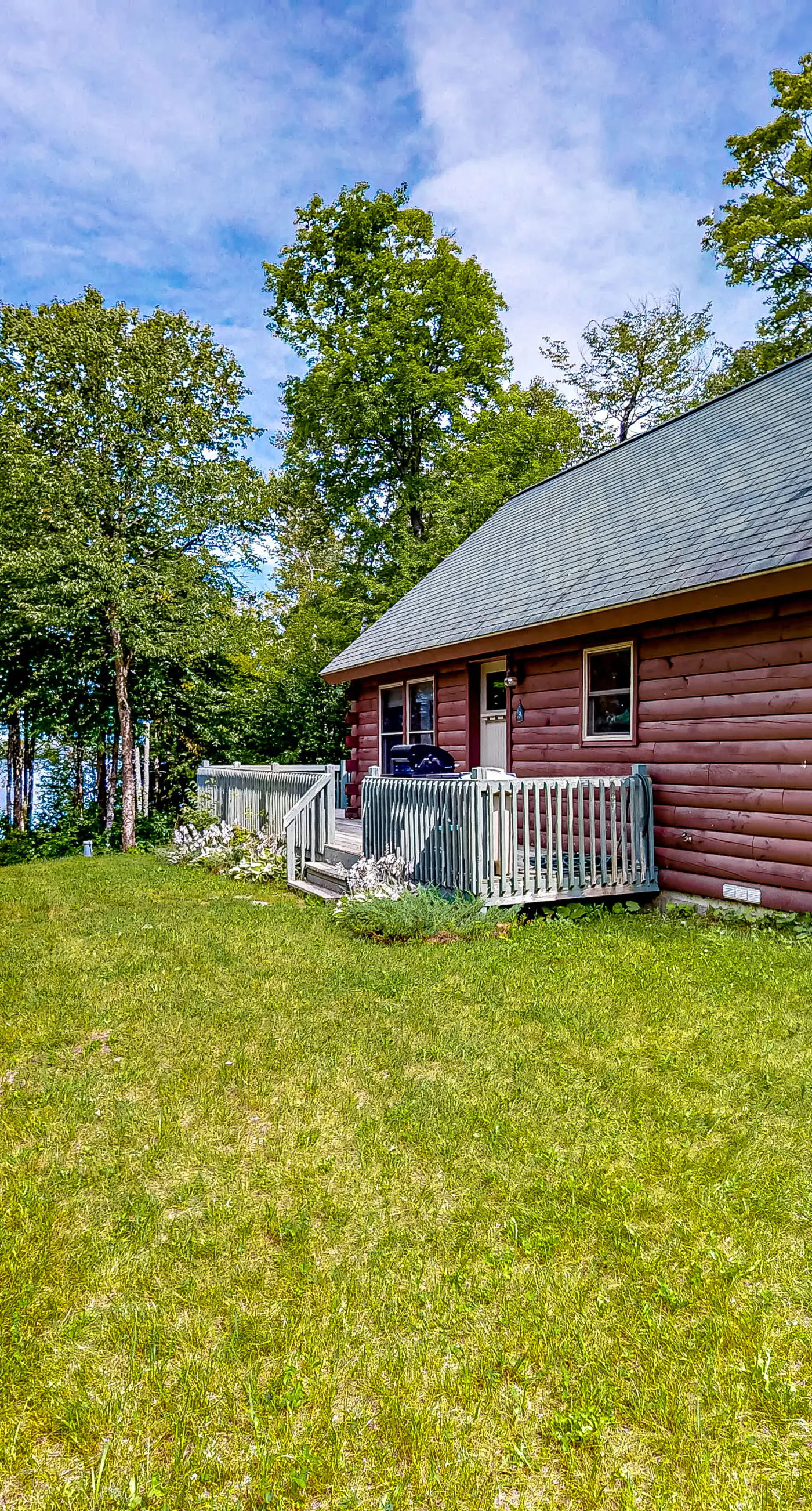 Lucky Lakefront Log Cabin