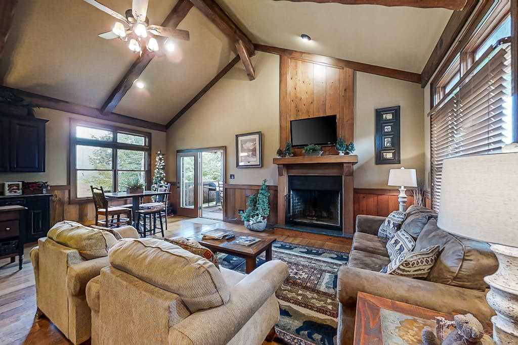 Mountain View Cabin EscapeใปNear ParkใปGrillใปHot Tub โ Sevierville, TN โ vacation rental