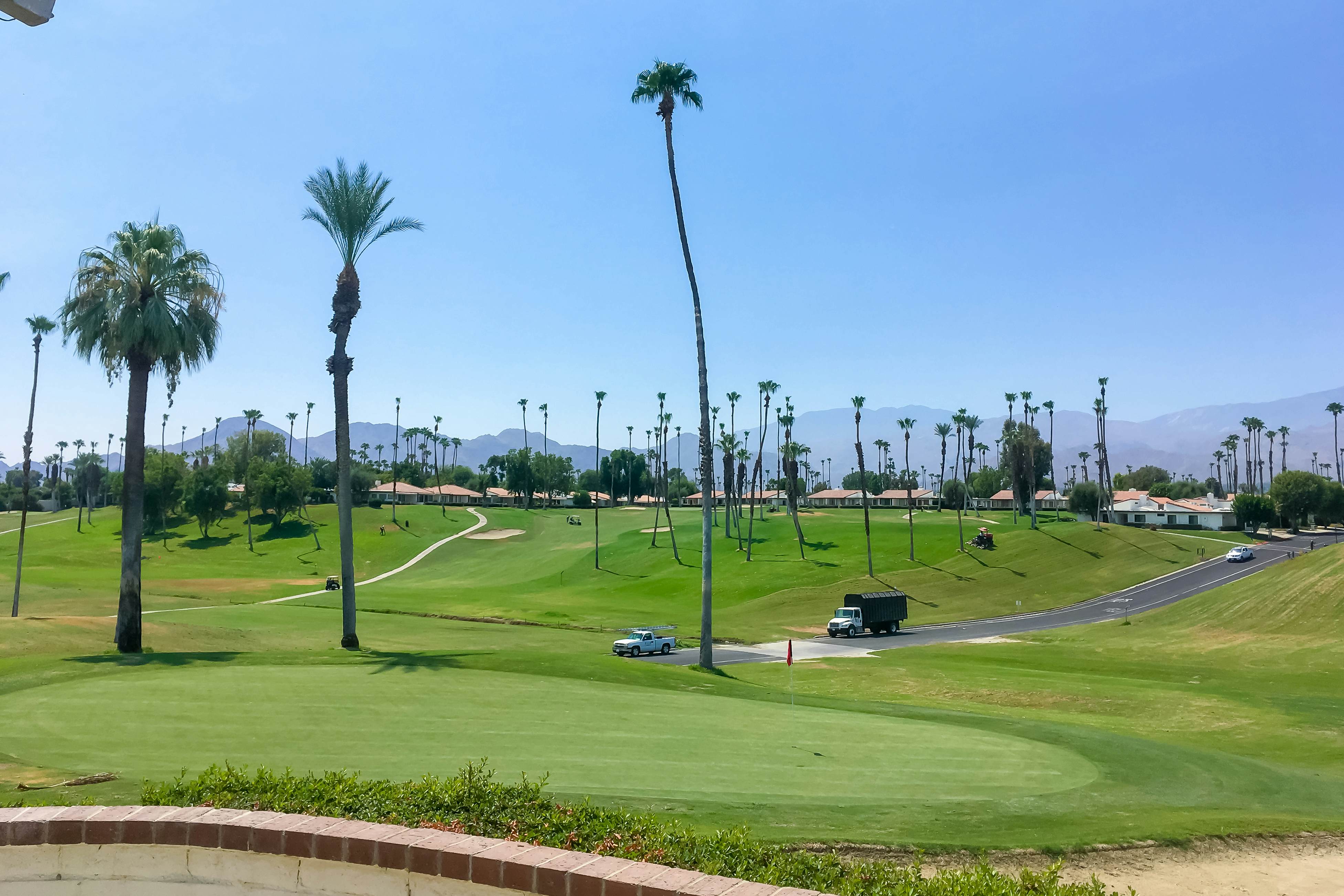 Modern Desert Retreat