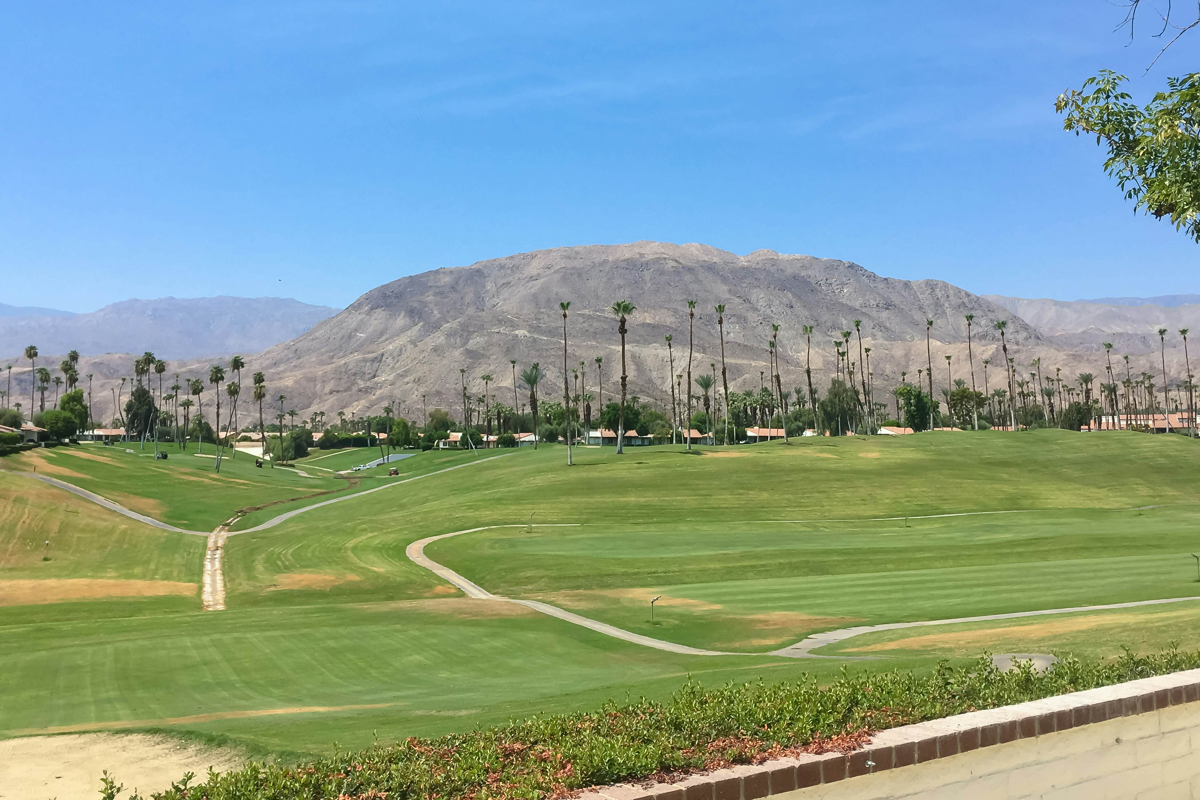 Modern Desert Retreat